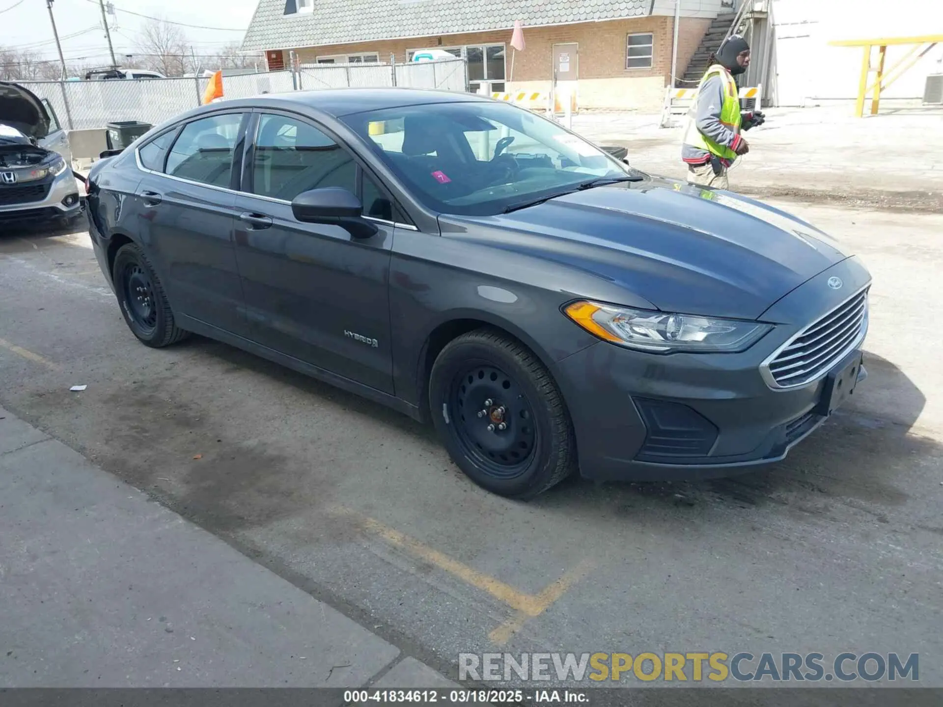 1 Photograph of a damaged car 3FA6P0LU6KR163927 FORD FUSION HYBRID 2019