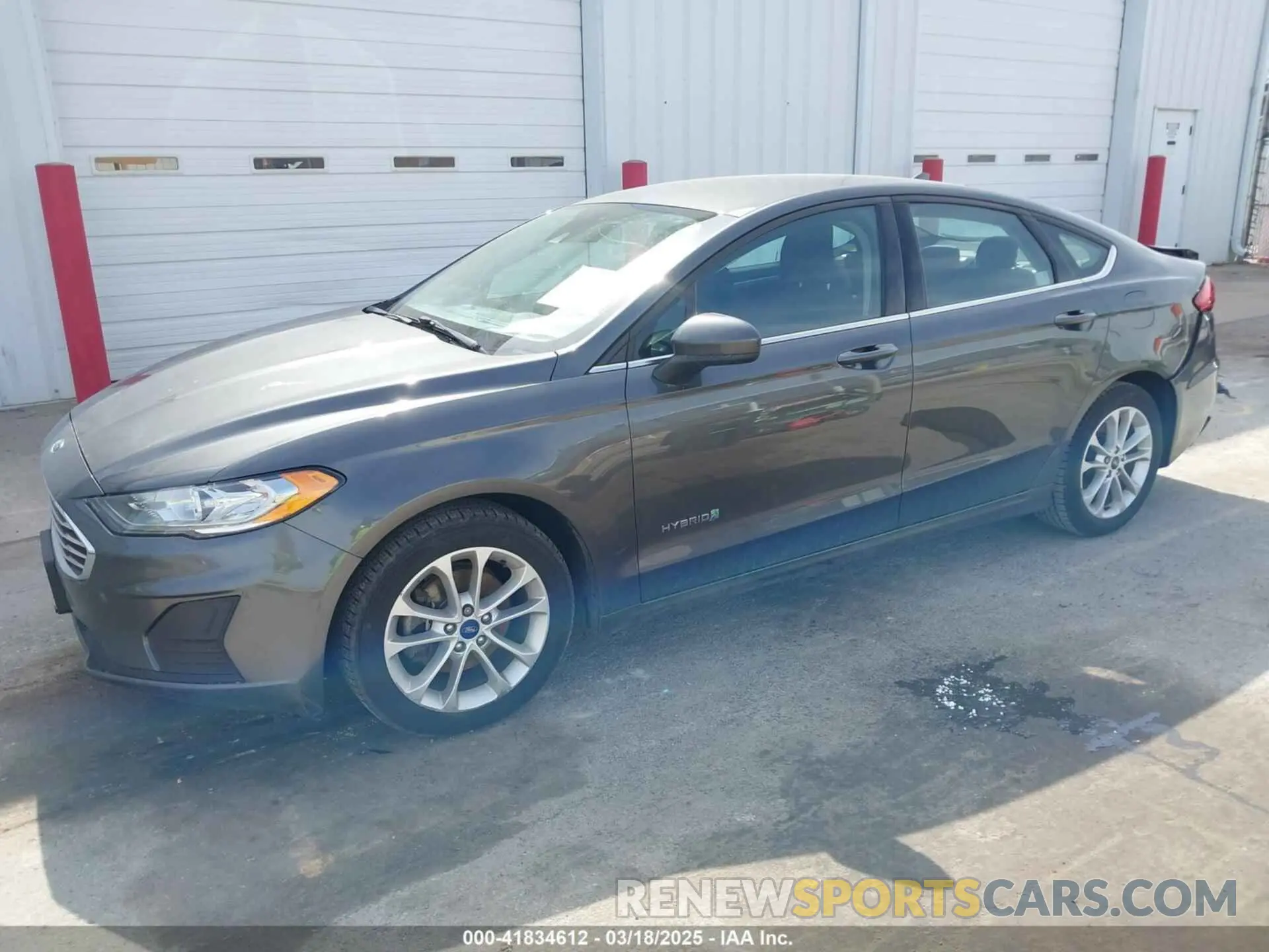 2 Photograph of a damaged car 3FA6P0LU6KR163927 FORD FUSION HYBRID 2019