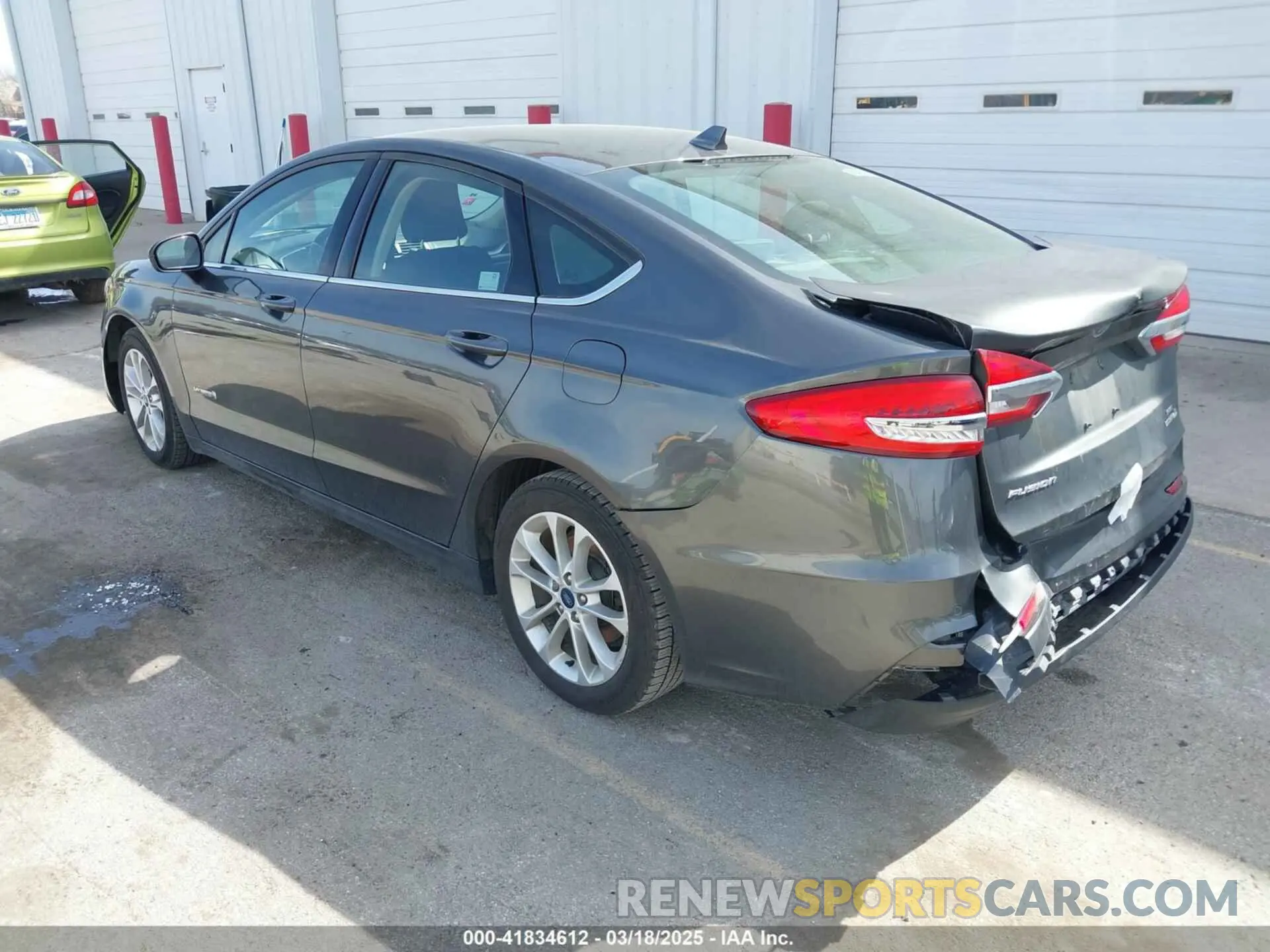3 Photograph of a damaged car 3FA6P0LU6KR163927 FORD FUSION HYBRID 2019