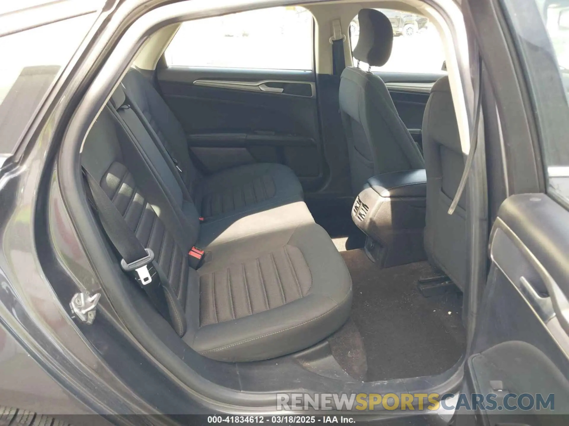 8 Photograph of a damaged car 3FA6P0LU6KR163927 FORD FUSION HYBRID 2019