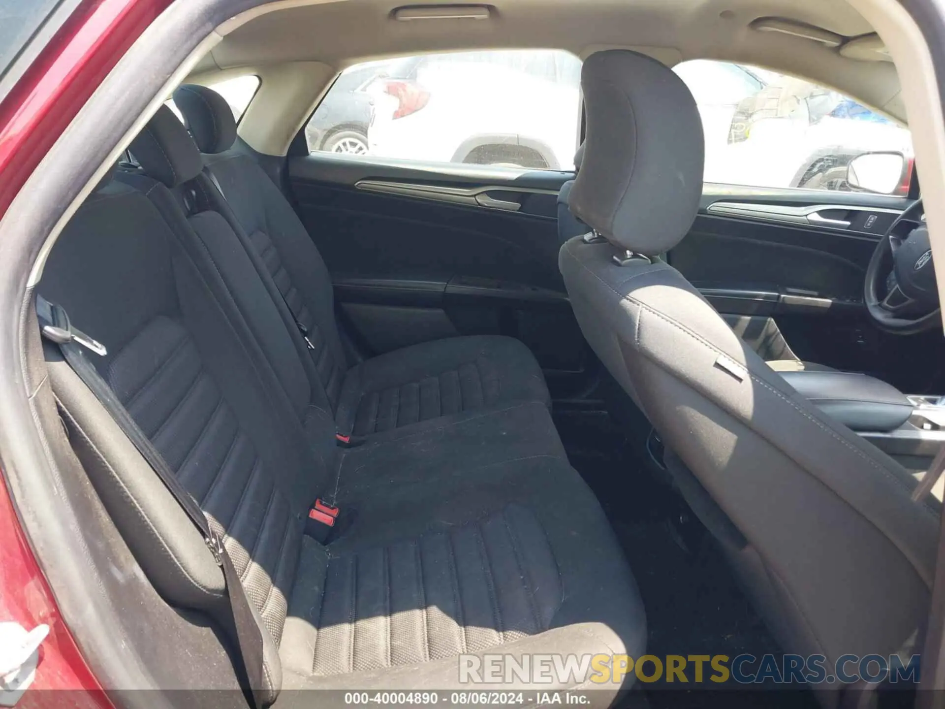 8 Photograph of a damaged car 3FA6P0LU6KR243678 FORD FUSION HYBRID 2019