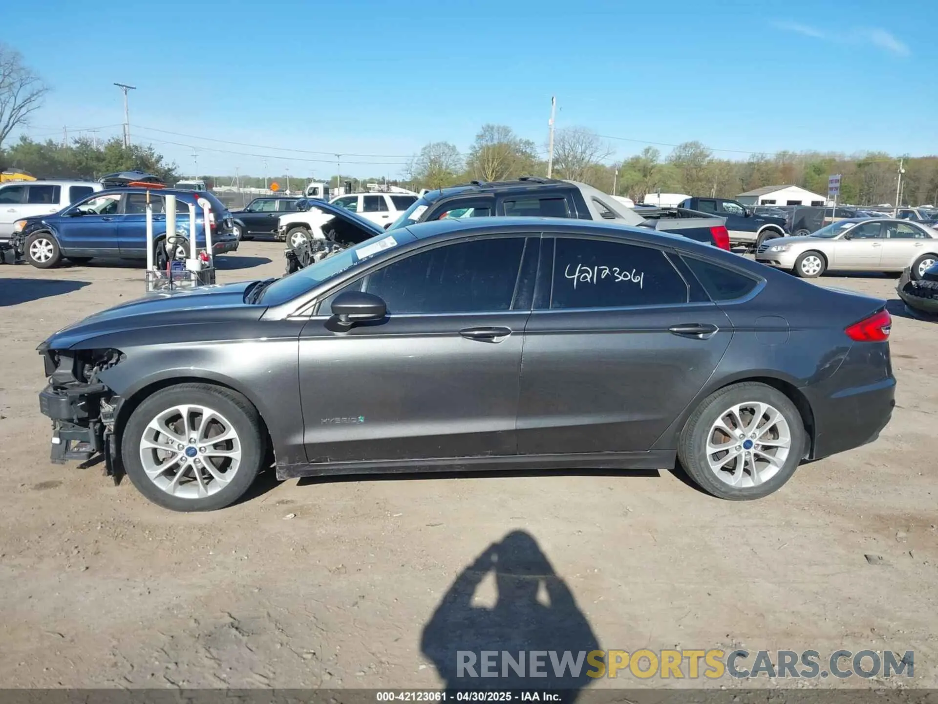 15 Photograph of a damaged car 3FA6P0LU6KR264045 FORD FUSION HYBRID 2019