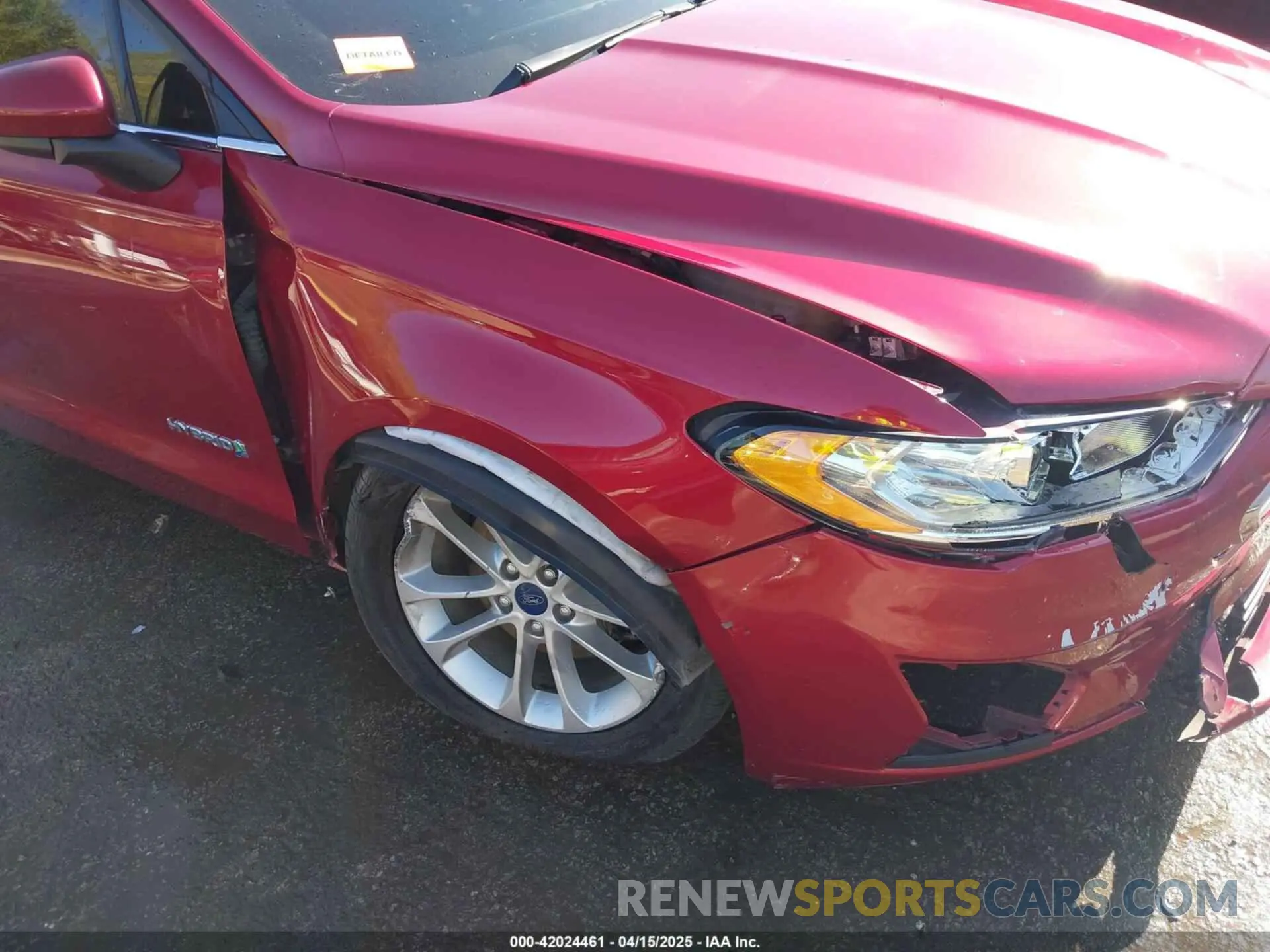 17 Photograph of a damaged car 3FA6P0LU7KR207286 FORD FUSION HYBRID 2019