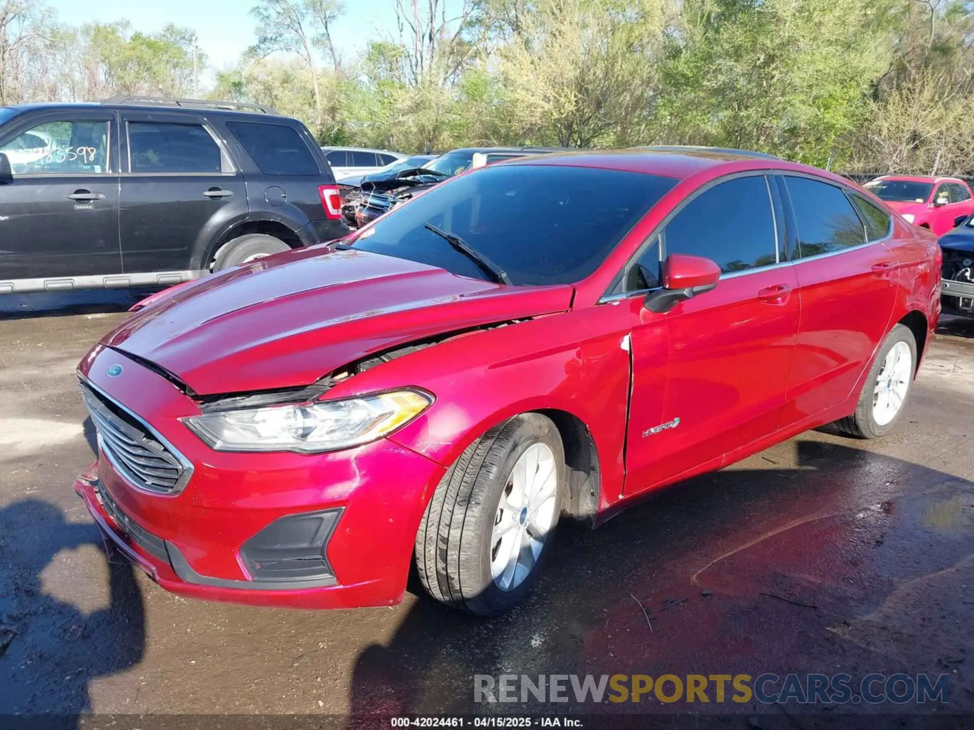 2 Photograph of a damaged car 3FA6P0LU7KR207286 FORD FUSION HYBRID 2019