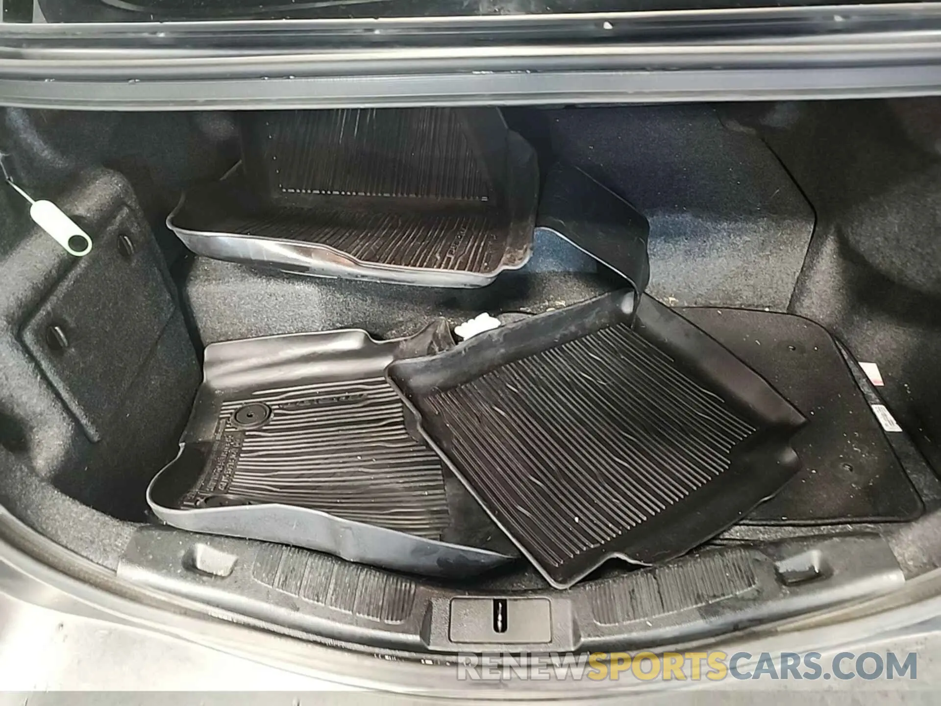 21 Photograph of a damaged car 3FA6P0LU7KR255676 FORD FUSION HYBRID 2019
