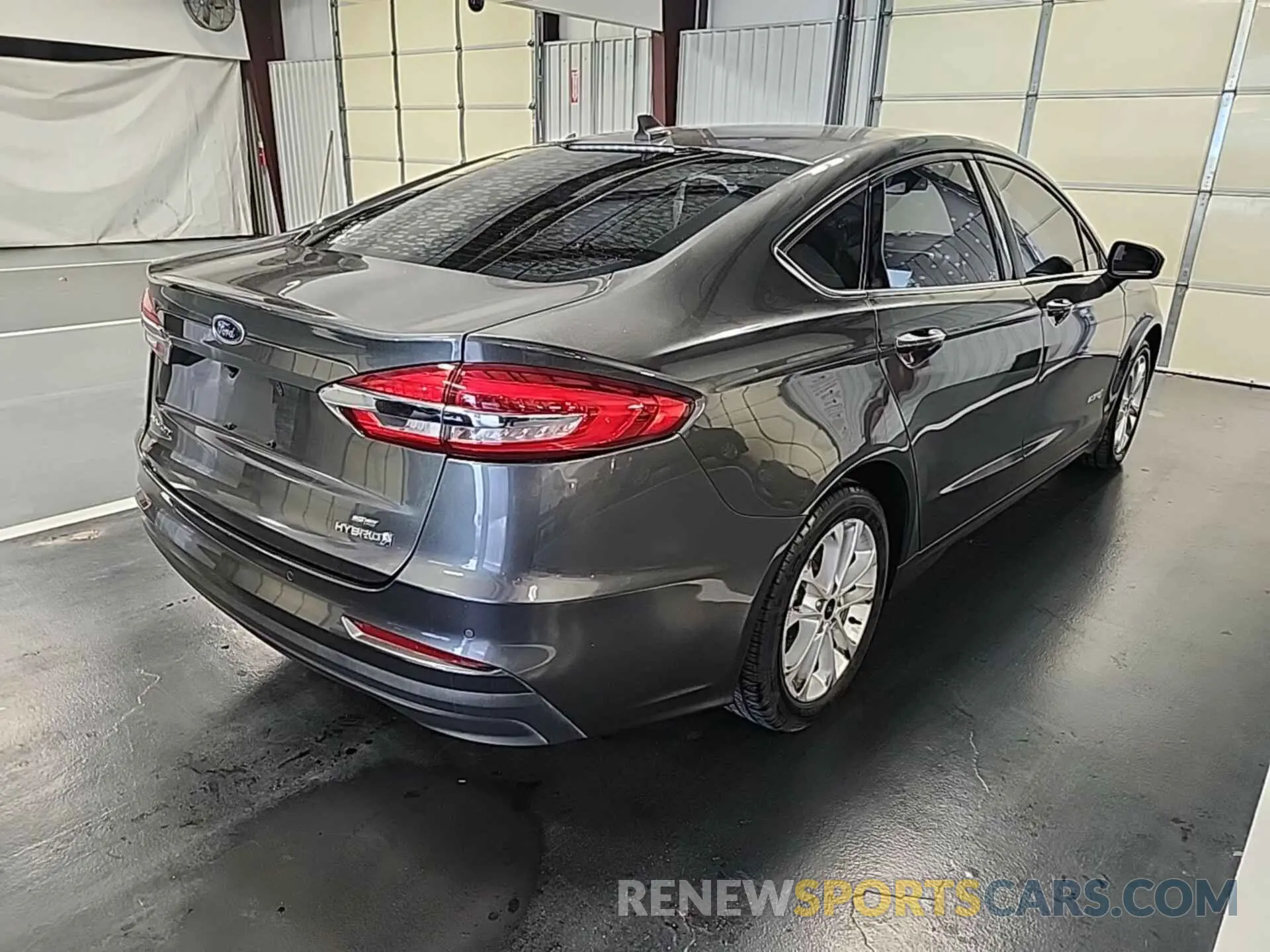 8 Photograph of a damaged car 3FA6P0LU7KR255676 FORD FUSION HYBRID 2019