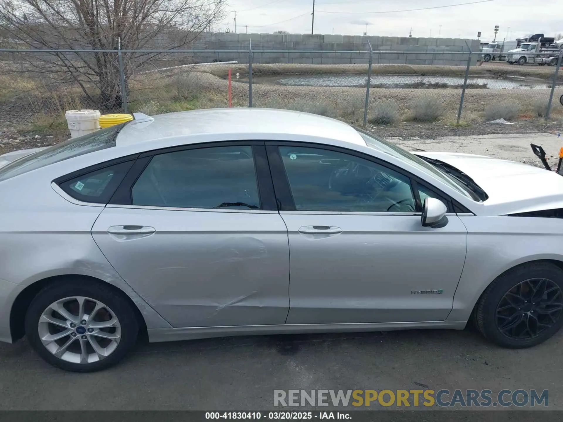 13 Photograph of a damaged car 3FA6P0LU7KR265429 FORD FUSION HYBRID 2019