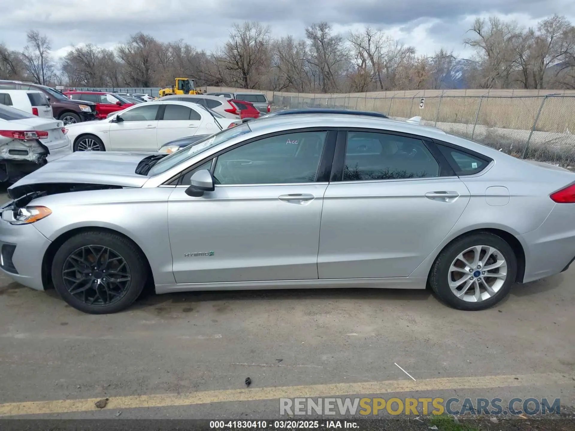 14 Photograph of a damaged car 3FA6P0LU7KR265429 FORD FUSION HYBRID 2019