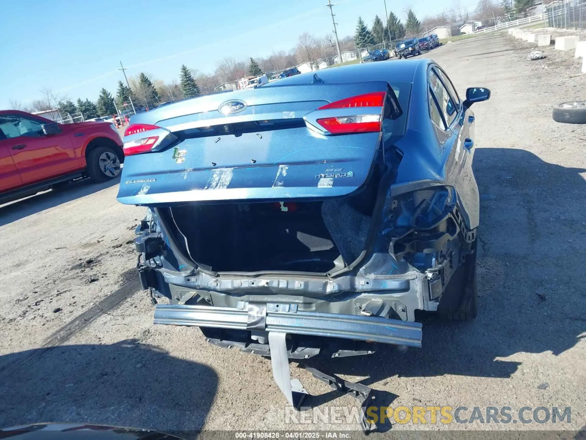 16 Photograph of a damaged car 3FA6P0LU8KR131951 FORD FUSION HYBRID 2019