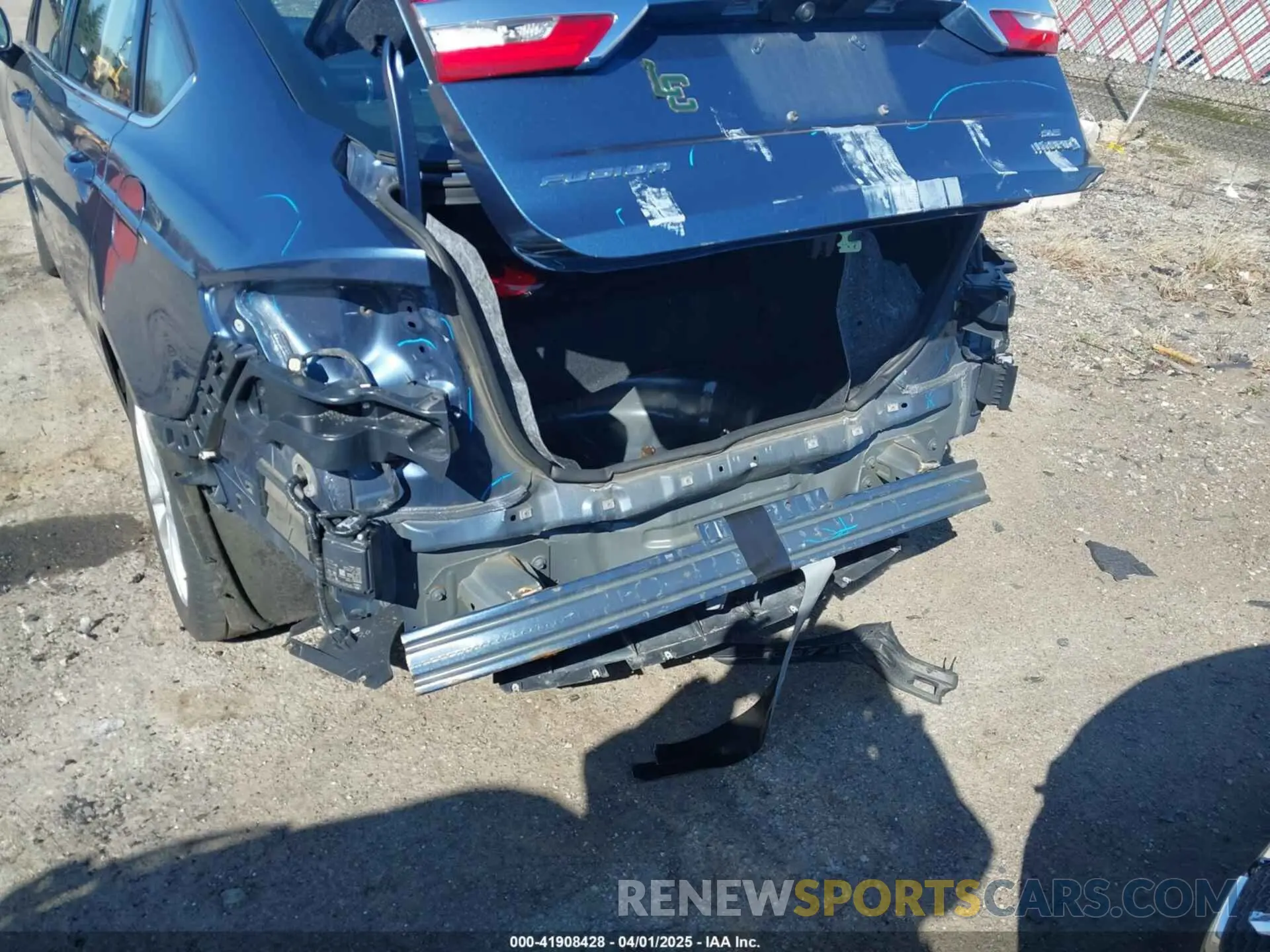 6 Photograph of a damaged car 3FA6P0LU8KR131951 FORD FUSION HYBRID 2019