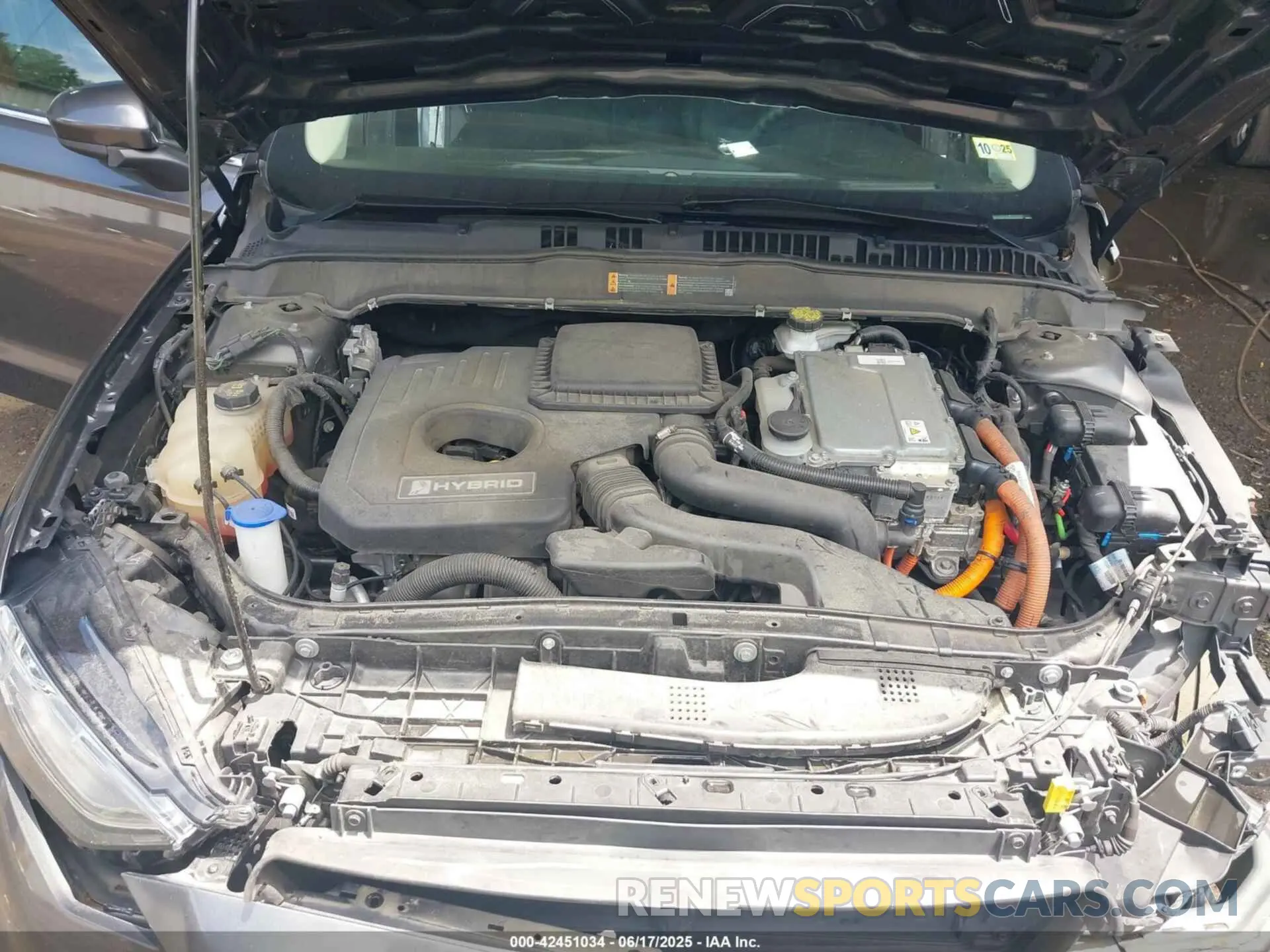 10 Photograph of a damaged car 3FA6P0LU8KR205563 FORD FUSION HYBRID 2019