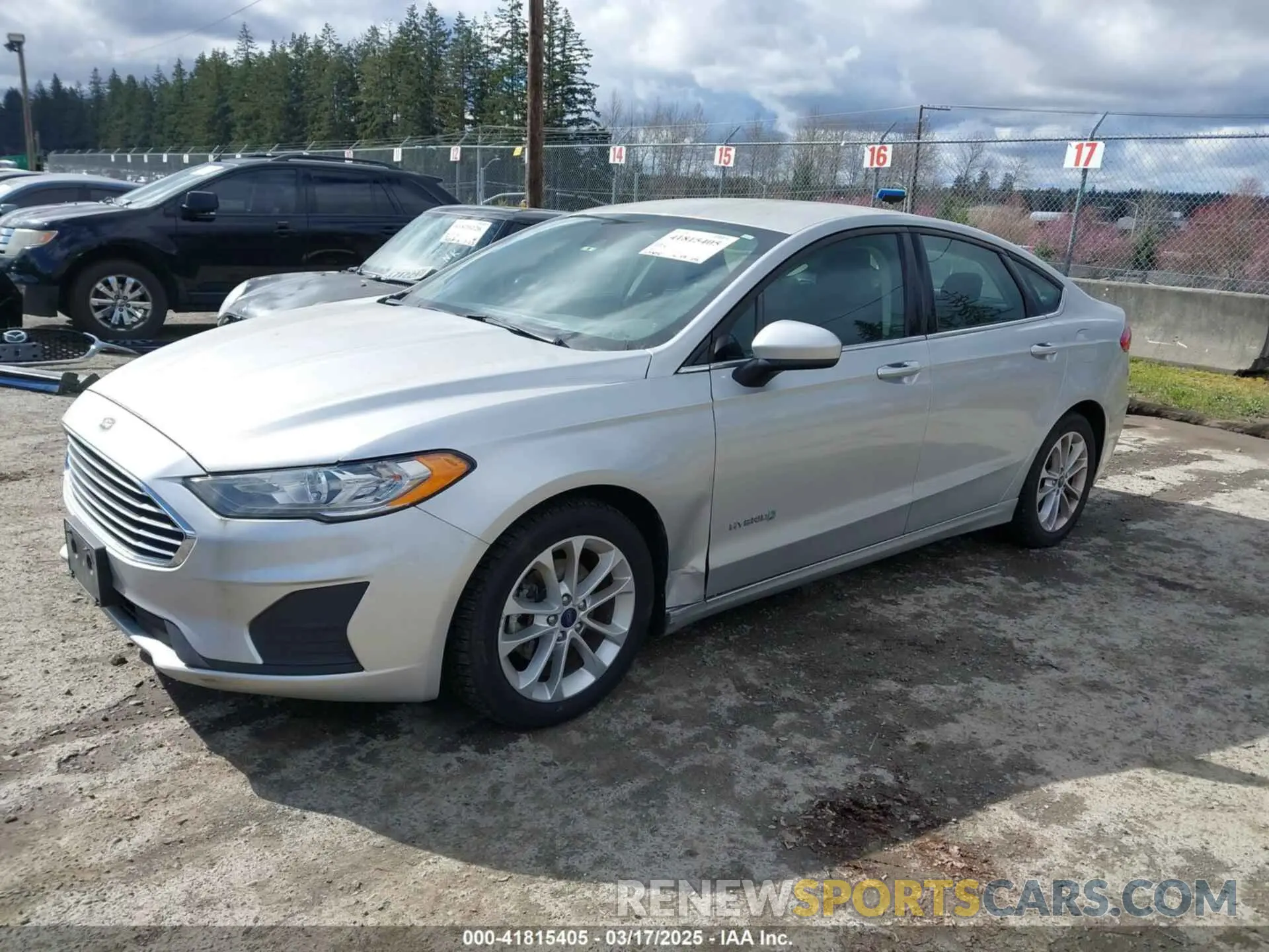 2 Photograph of a damaged car 3FA6P0LU8KR235274 FORD FUSION HYBRID 2019