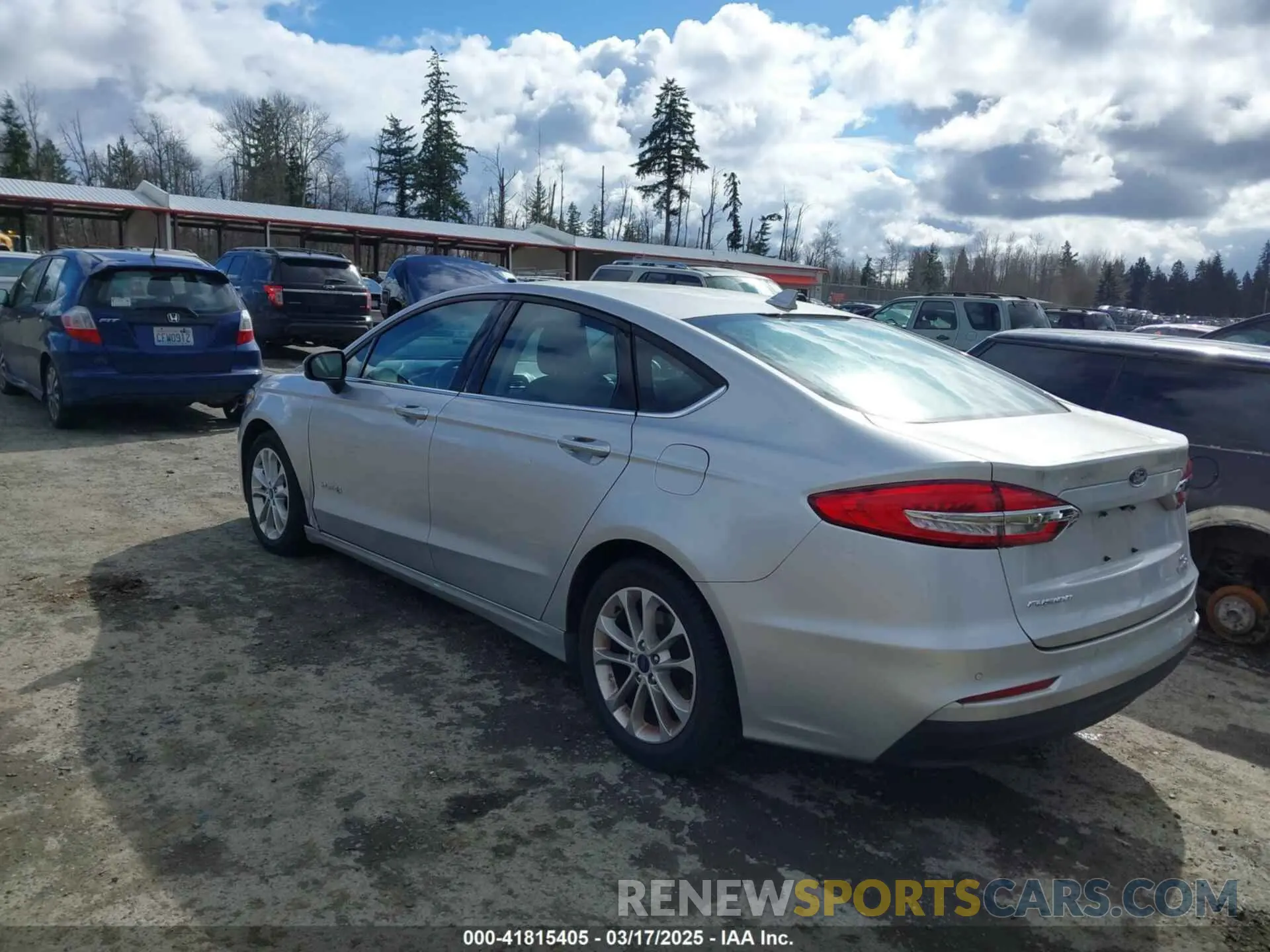 3 Photograph of a damaged car 3FA6P0LU8KR235274 FORD FUSION HYBRID 2019