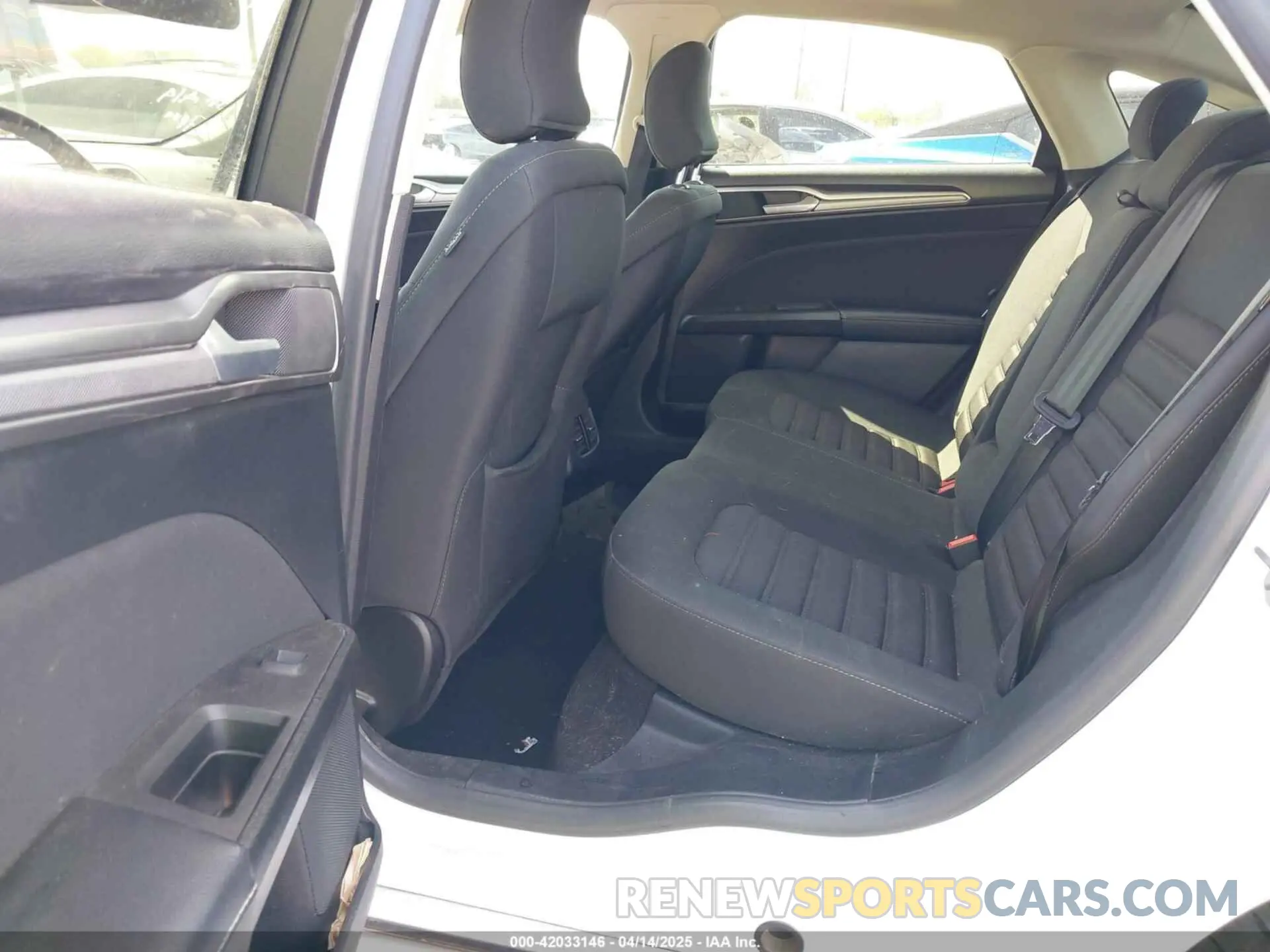 8 Photograph of a damaged car 3FA6P0LU9KR148645 FORD FUSION HYBRID 2019