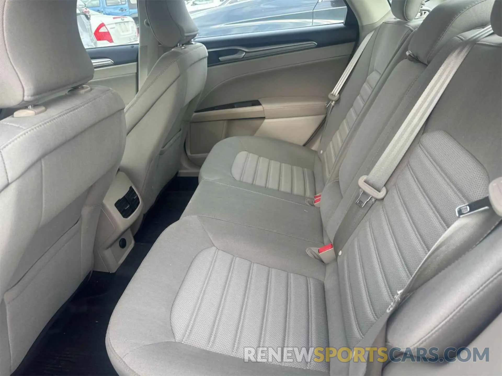 12 Photograph of a damaged car 3FA6P0LU9KR152436 FORD FUSION HYBRID 2019