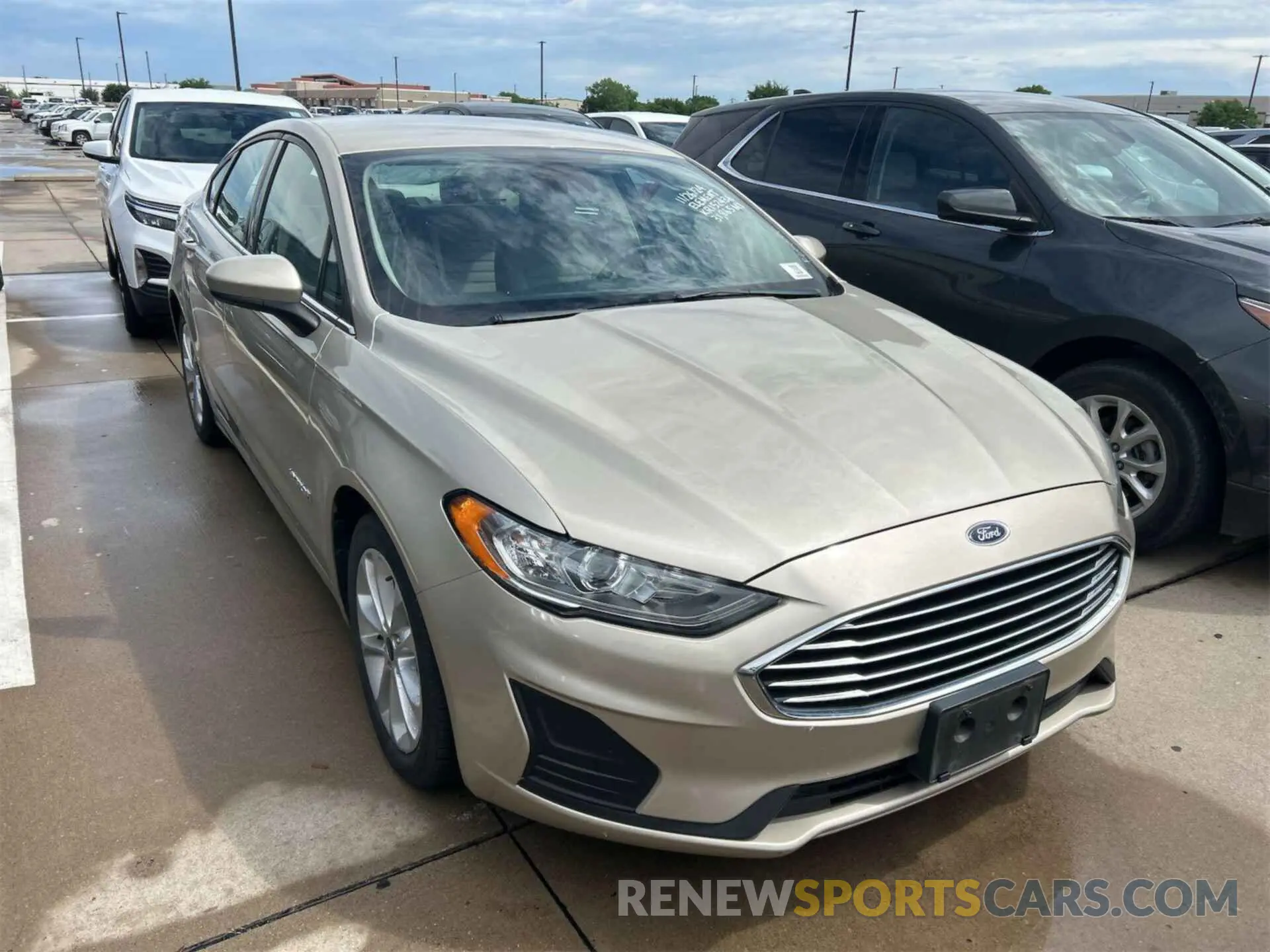 6 Photograph of a damaged car 3FA6P0LU9KR152436 FORD FUSION HYBRID 2019