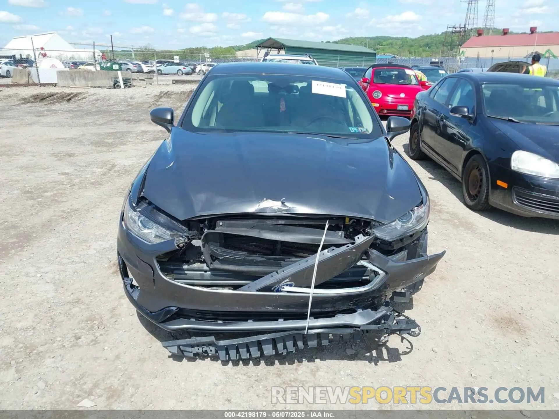 12 Photograph of a damaged car 3FA6P0LU9KR154882 FORD FUSION HYBRID 2019