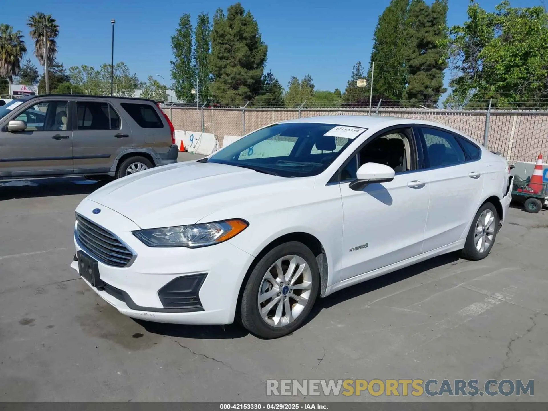 6 Photograph of a damaged car 3FA6P0LU9KR207824 FORD FUSION HYBRID 2019