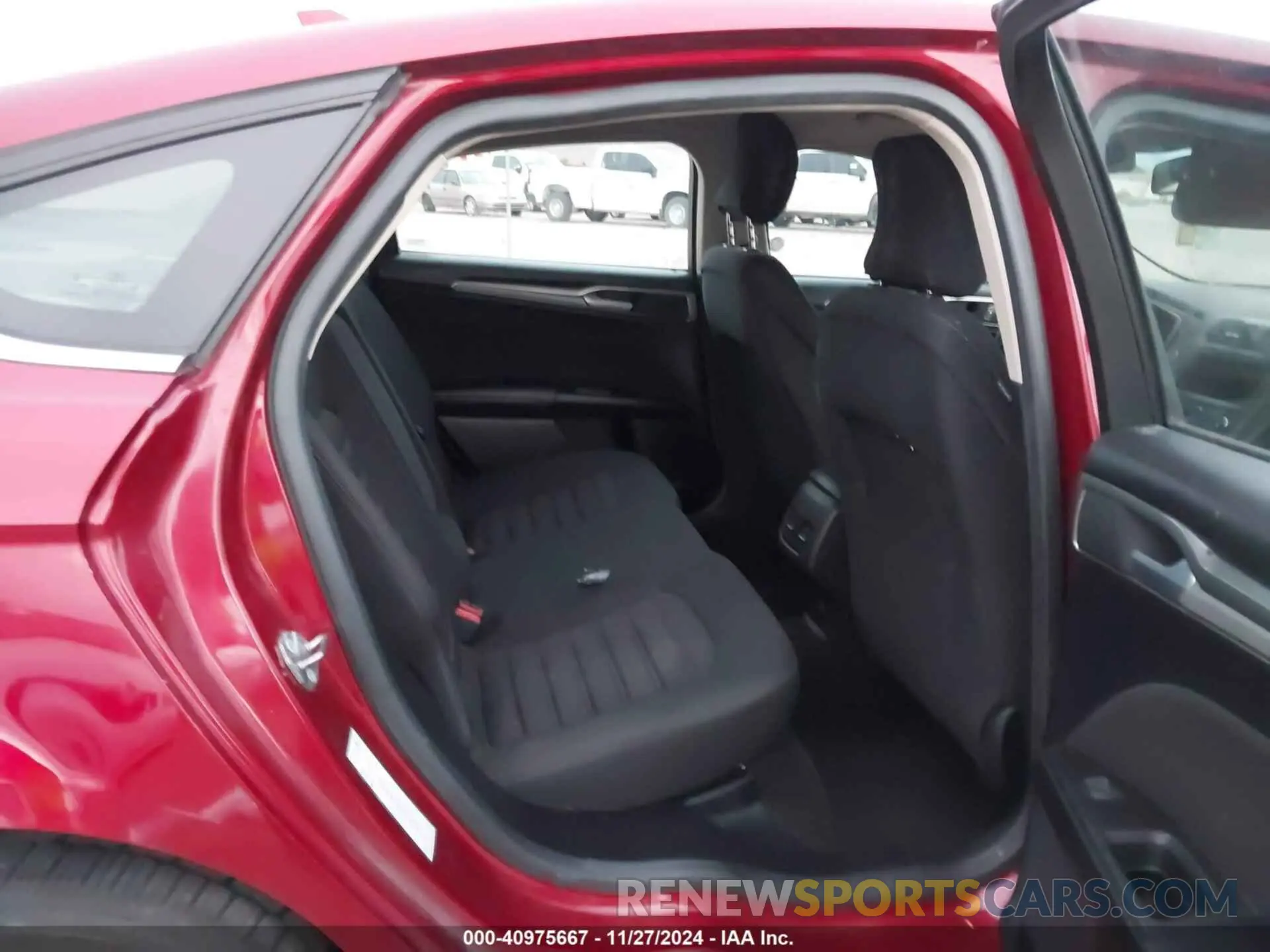 8 Photograph of a damaged car 3FA6P0LU9KR210870 FORD FUSION HYBRID 2019
