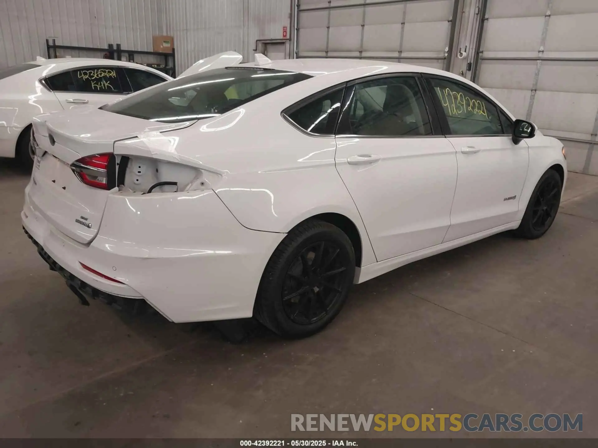 4 Photograph of a damaged car 3FA6P0LU9KR254402 FORD FUSION HYBRID 2019