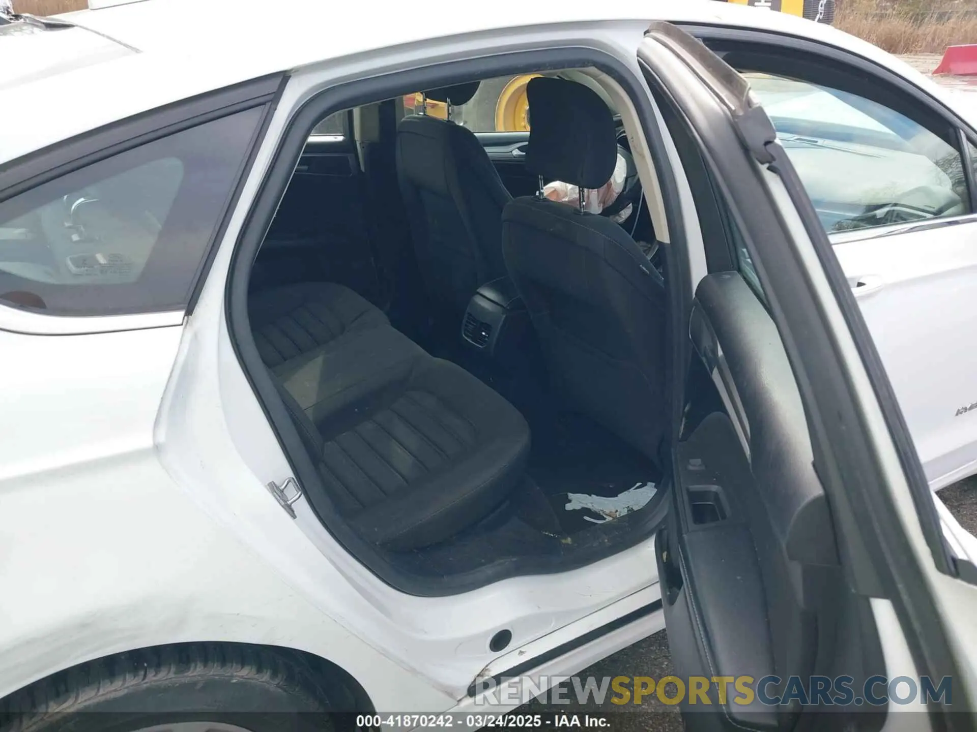 8 Photograph of a damaged car 3FA6P0LUXKR104850 FORD FUSION HYBRID 2019