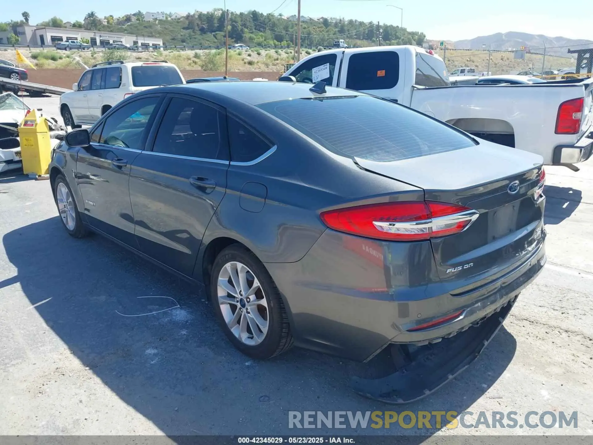 3 Photograph of a damaged car 3FA6P0LUXKR174462 FORD FUSION HYBRID 2019