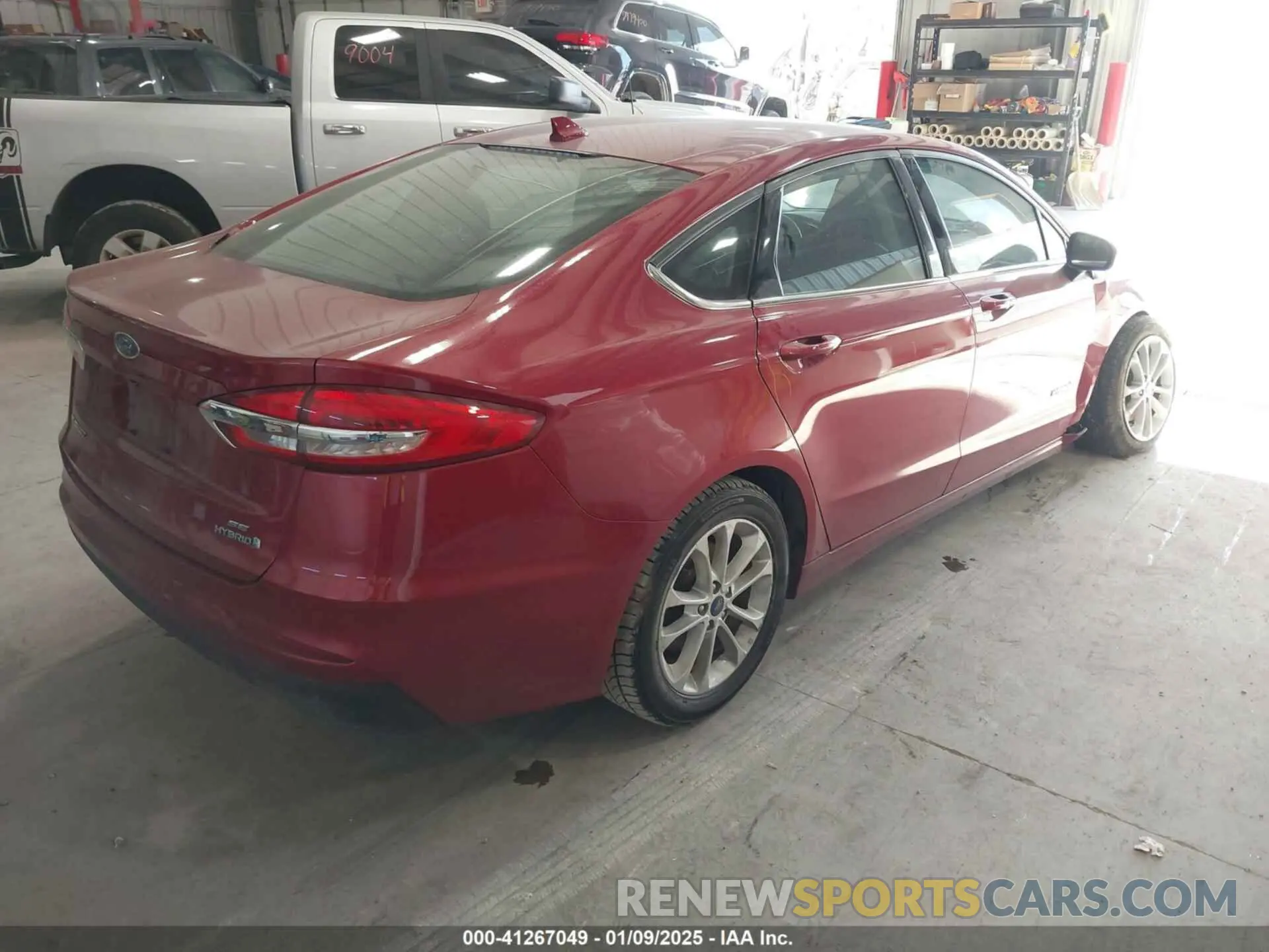 4 Photograph of a damaged car 3FA6P0LUXKR205712 FORD FUSION HYBRID 2019