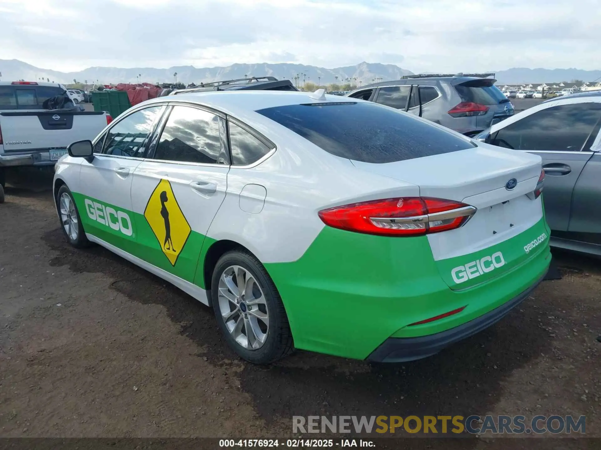 3 Photograph of a damaged car 3FA6P0LUXKR210375 FORD FUSION HYBRID 2019