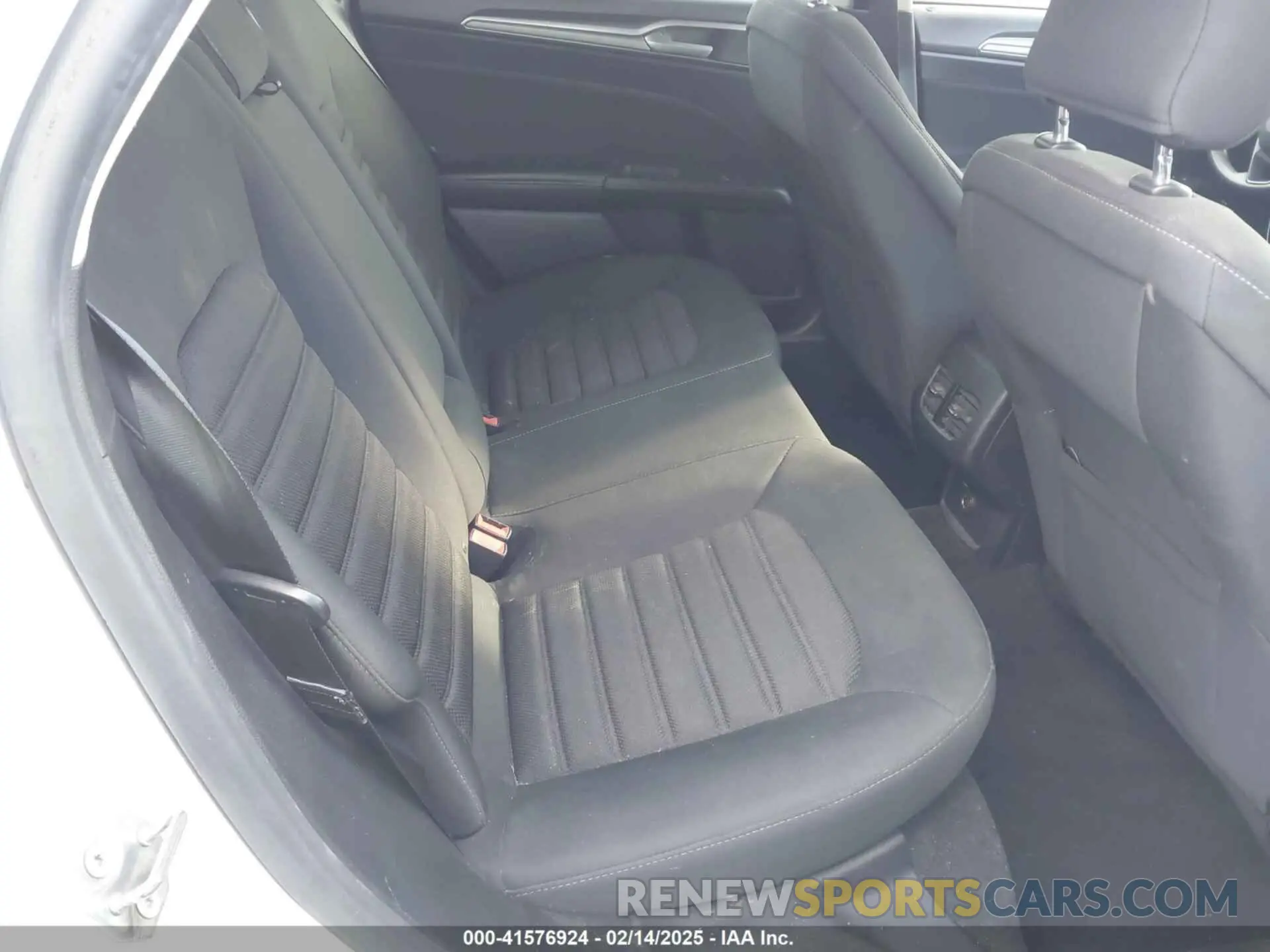 8 Photograph of a damaged car 3FA6P0LUXKR210375 FORD FUSION HYBRID 2019