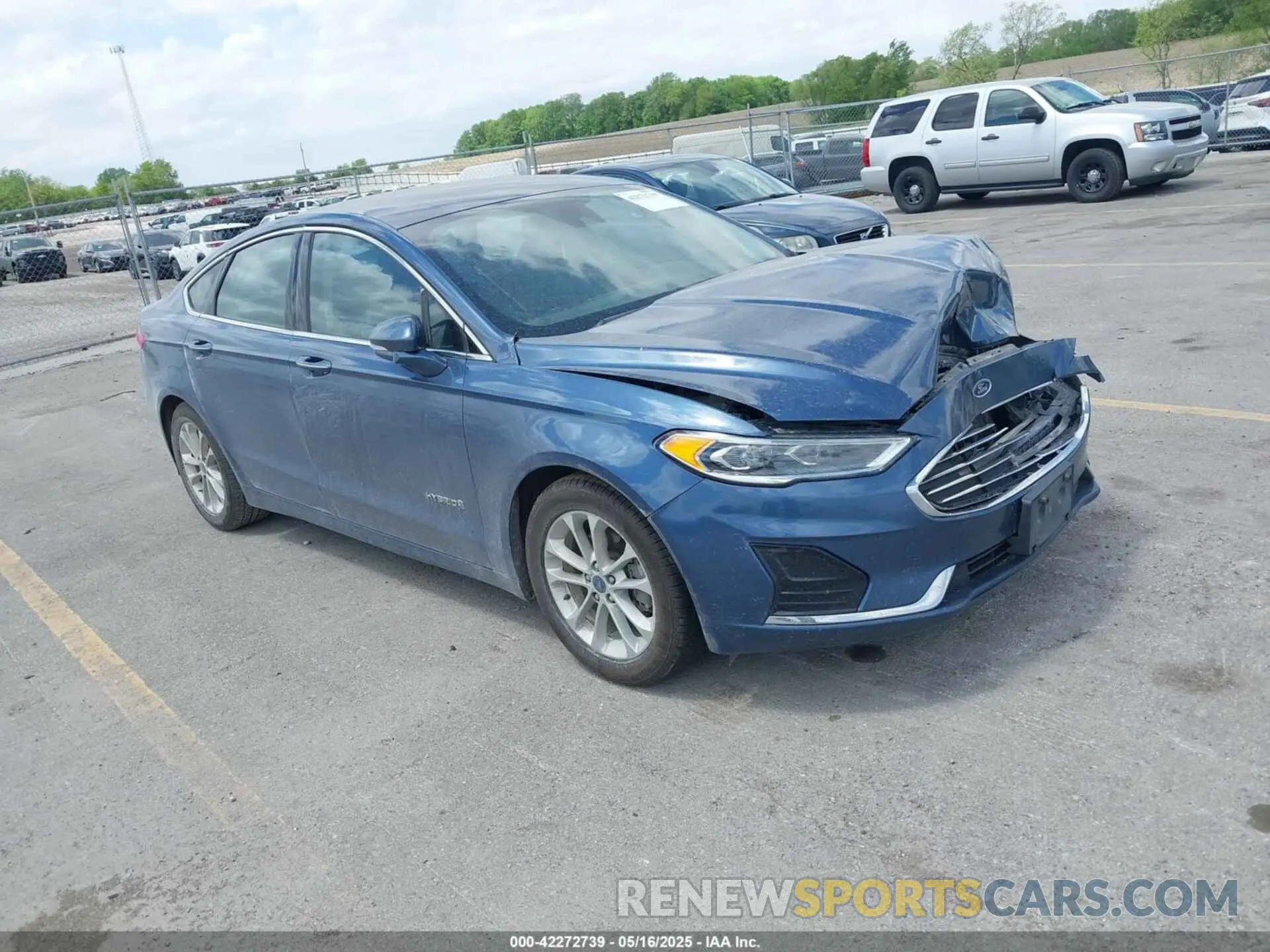 1 Photograph of a damaged car 3FA6P0MU2KR140367 FORD FUSION HYBRID 2019