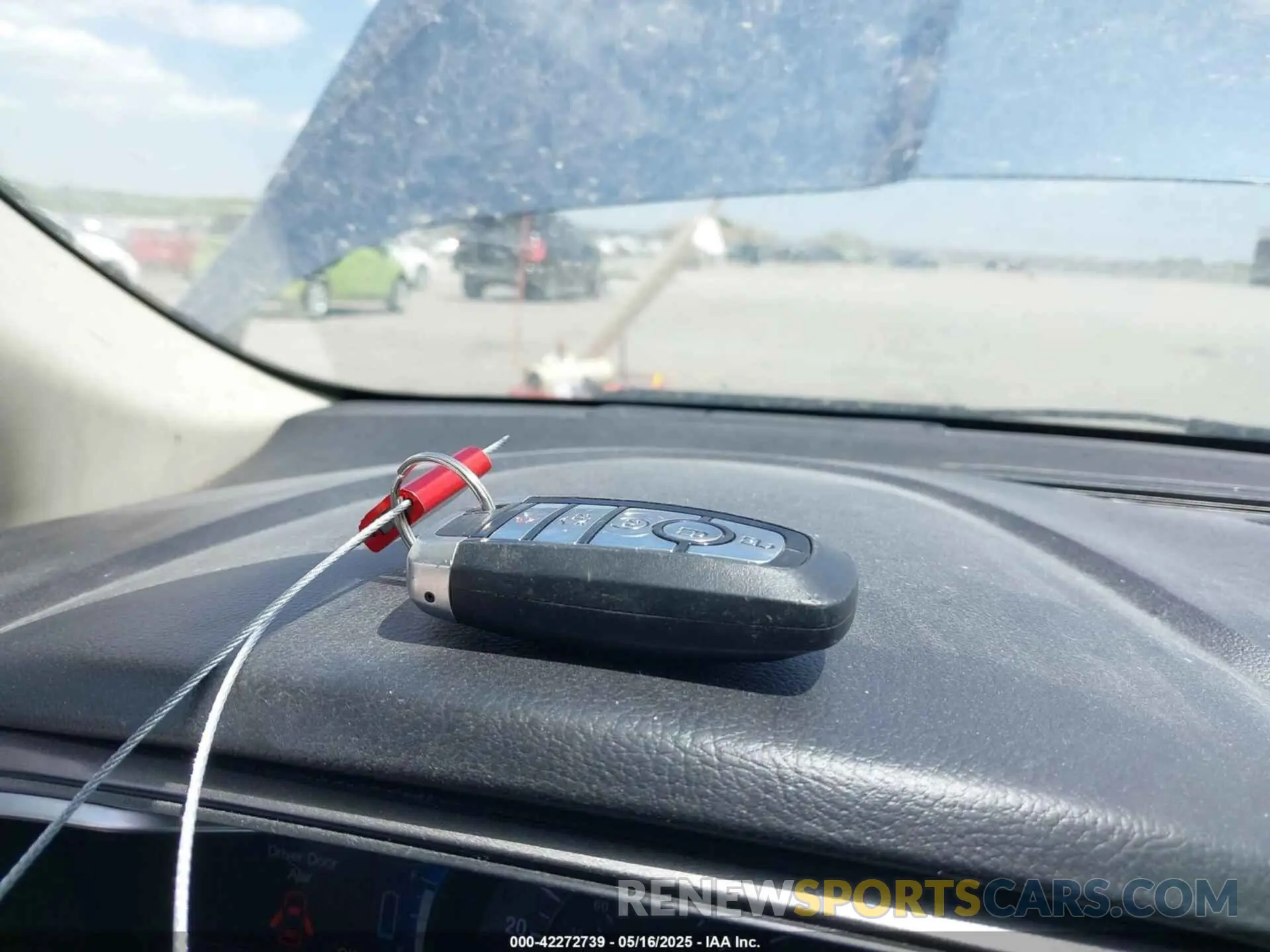 11 Photograph of a damaged car 3FA6P0MU2KR140367 FORD FUSION HYBRID 2019