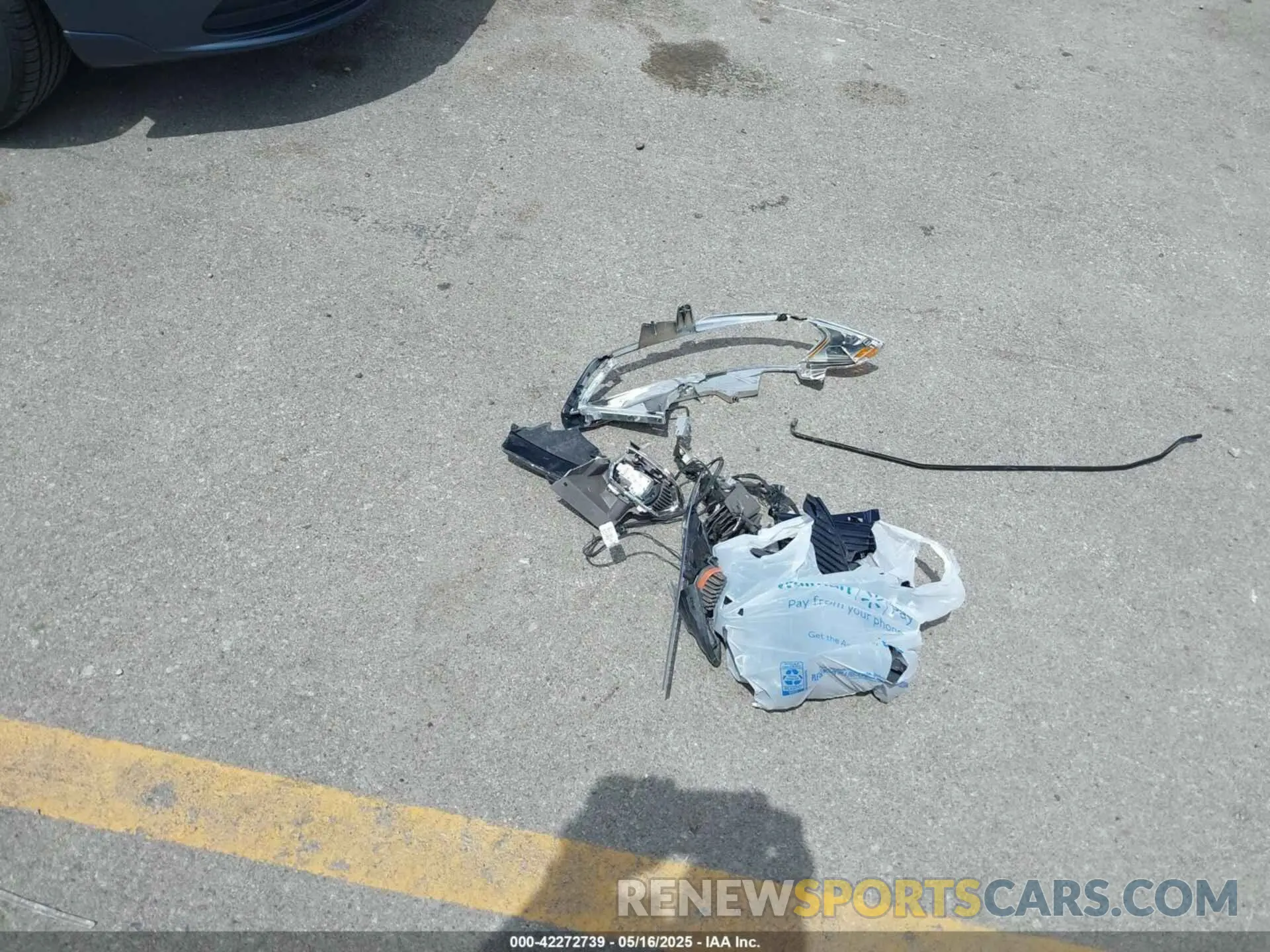12 Photograph of a damaged car 3FA6P0MU2KR140367 FORD FUSION HYBRID 2019