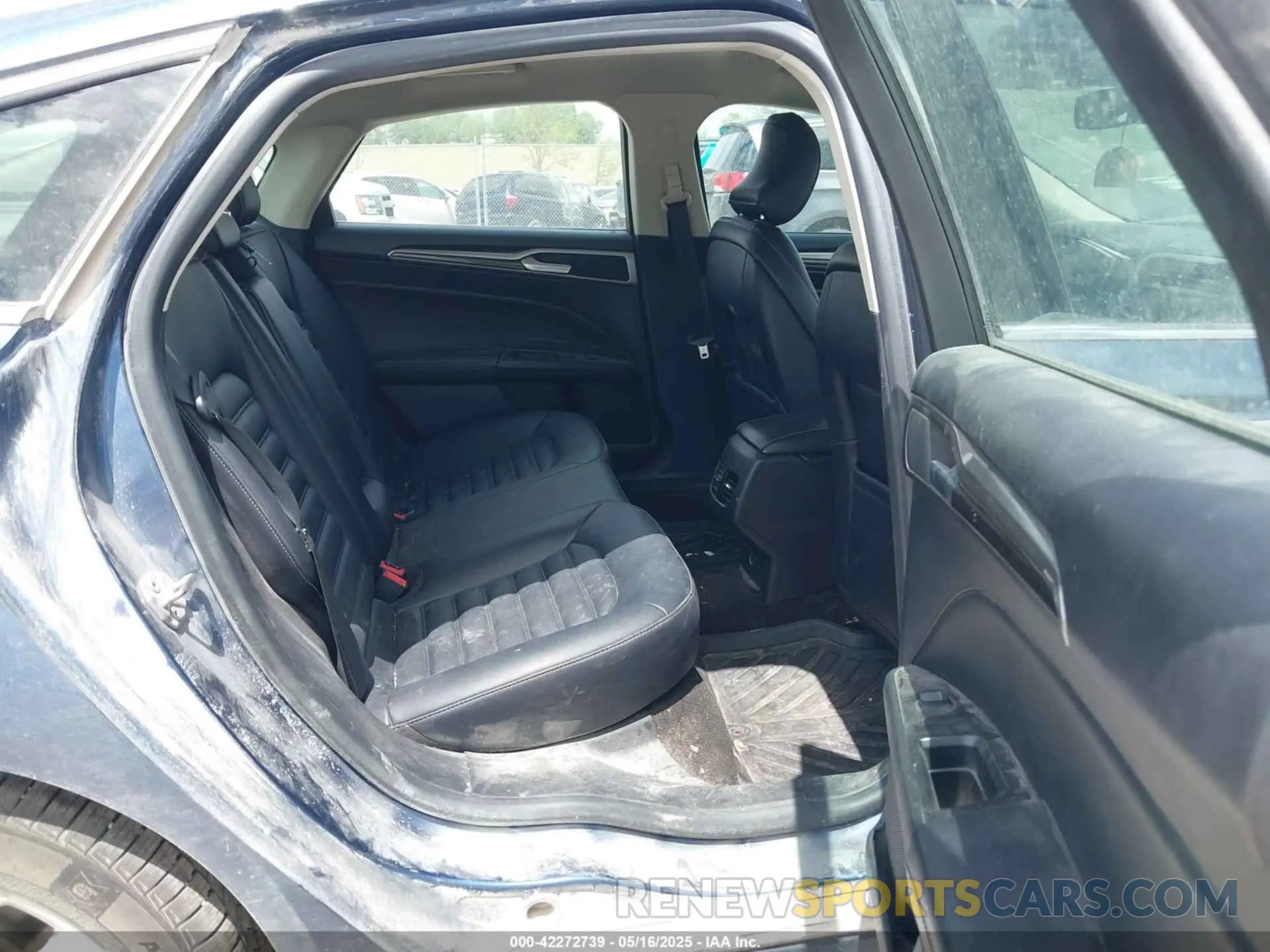 8 Photograph of a damaged car 3FA6P0MU2KR140367 FORD FUSION HYBRID 2019