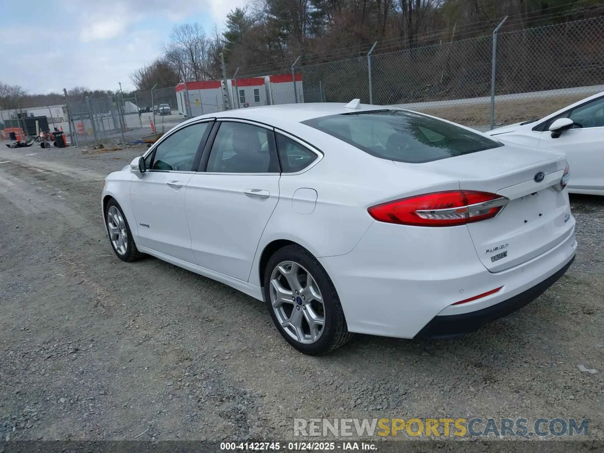3 Photograph of a damaged car 3FA6P0MU3KR189612 FORD FUSION HYBRID 2019