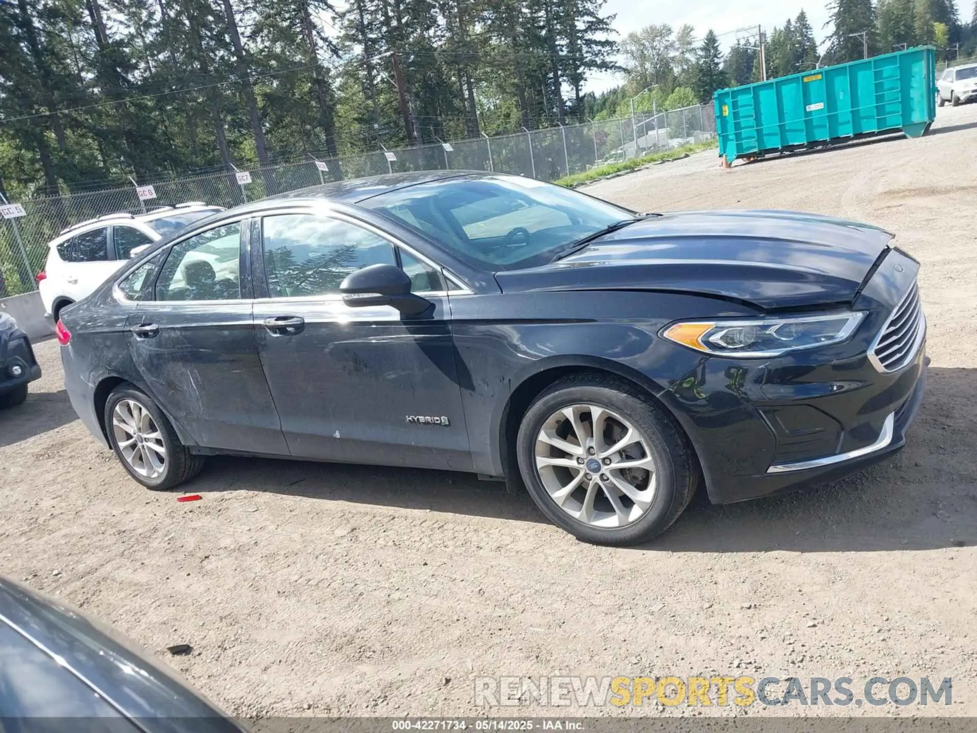 13 Photograph of a damaged car 3FA6P0MU7KR220148 FORD FUSION HYBRID 2019