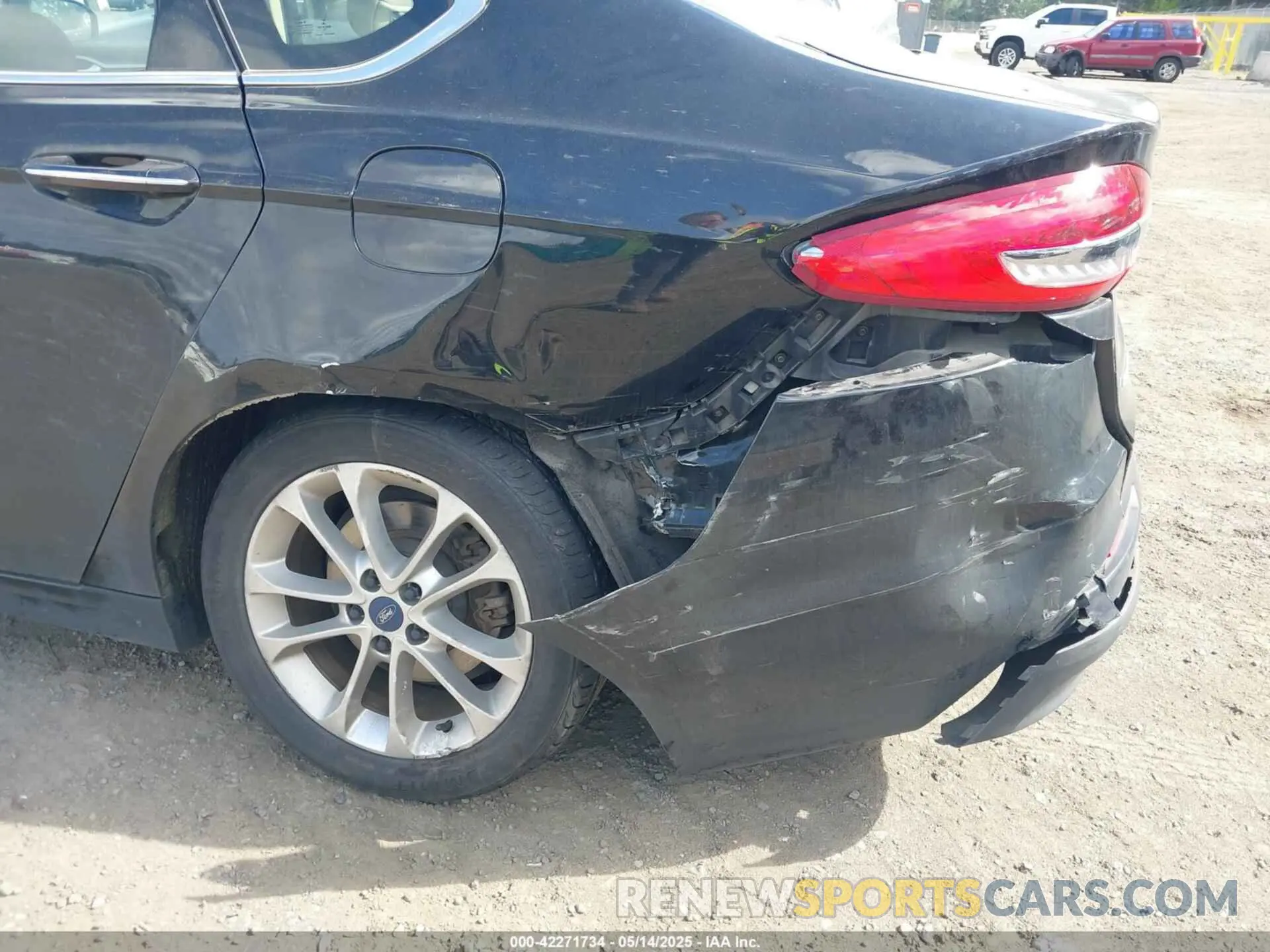 6 Photograph of a damaged car 3FA6P0MU7KR220148 FORD FUSION HYBRID 2019