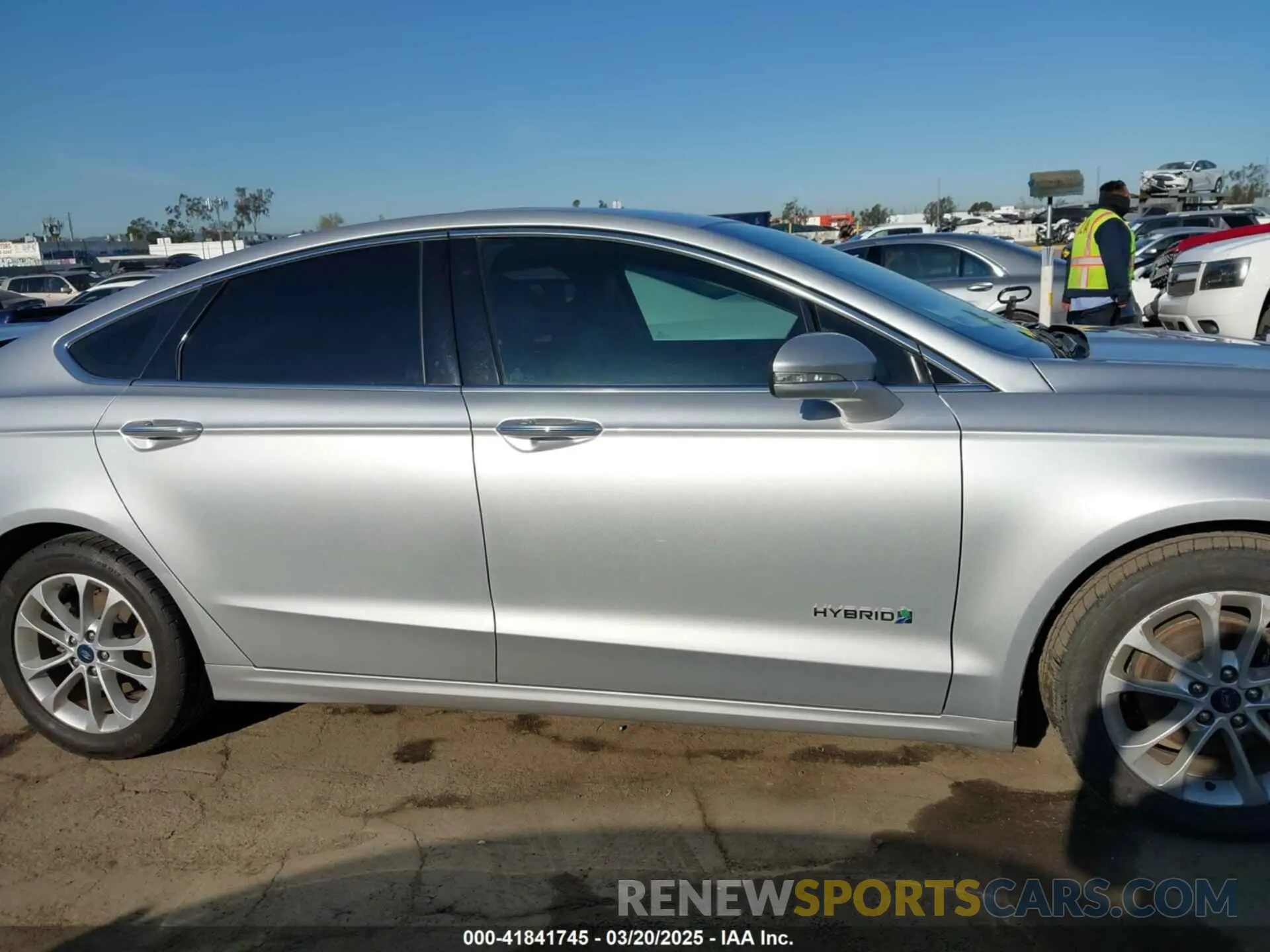 14 Photograph of a damaged car 3FA6P0MU8KR148778 FORD FUSION HYBRID 2019