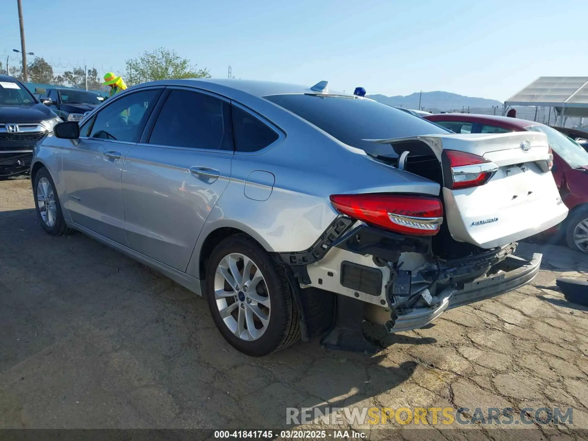3 Photograph of a damaged car 3FA6P0MU8KR148778 FORD FUSION HYBRID 2019