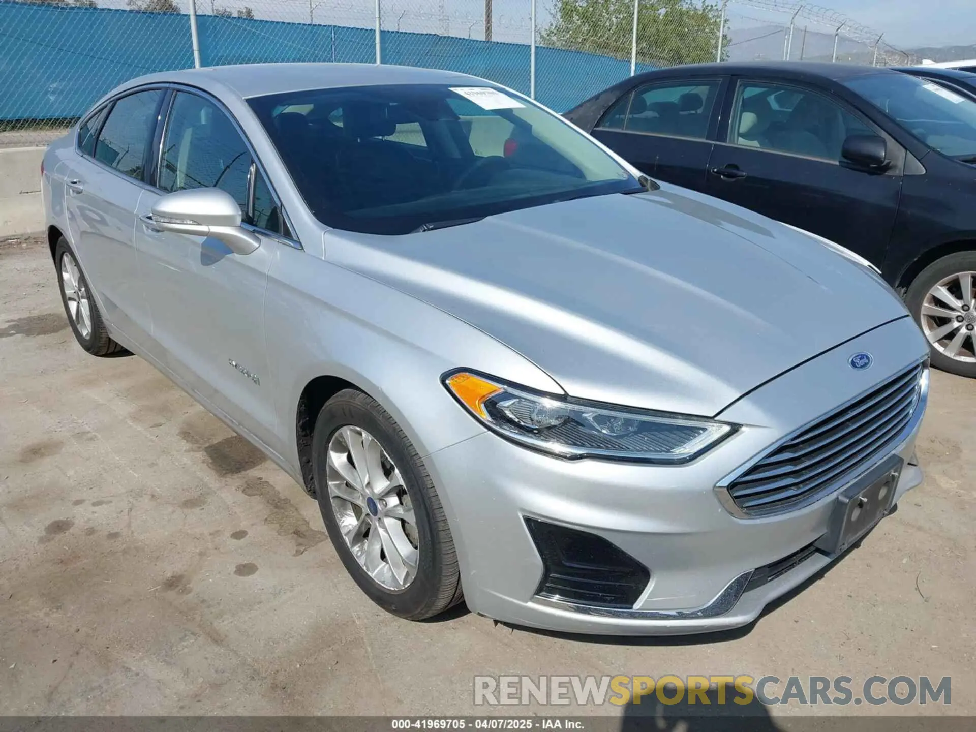 1 Photograph of a damaged car 3FA6P0MU8KR189542 FORD FUSION HYBRID 2019