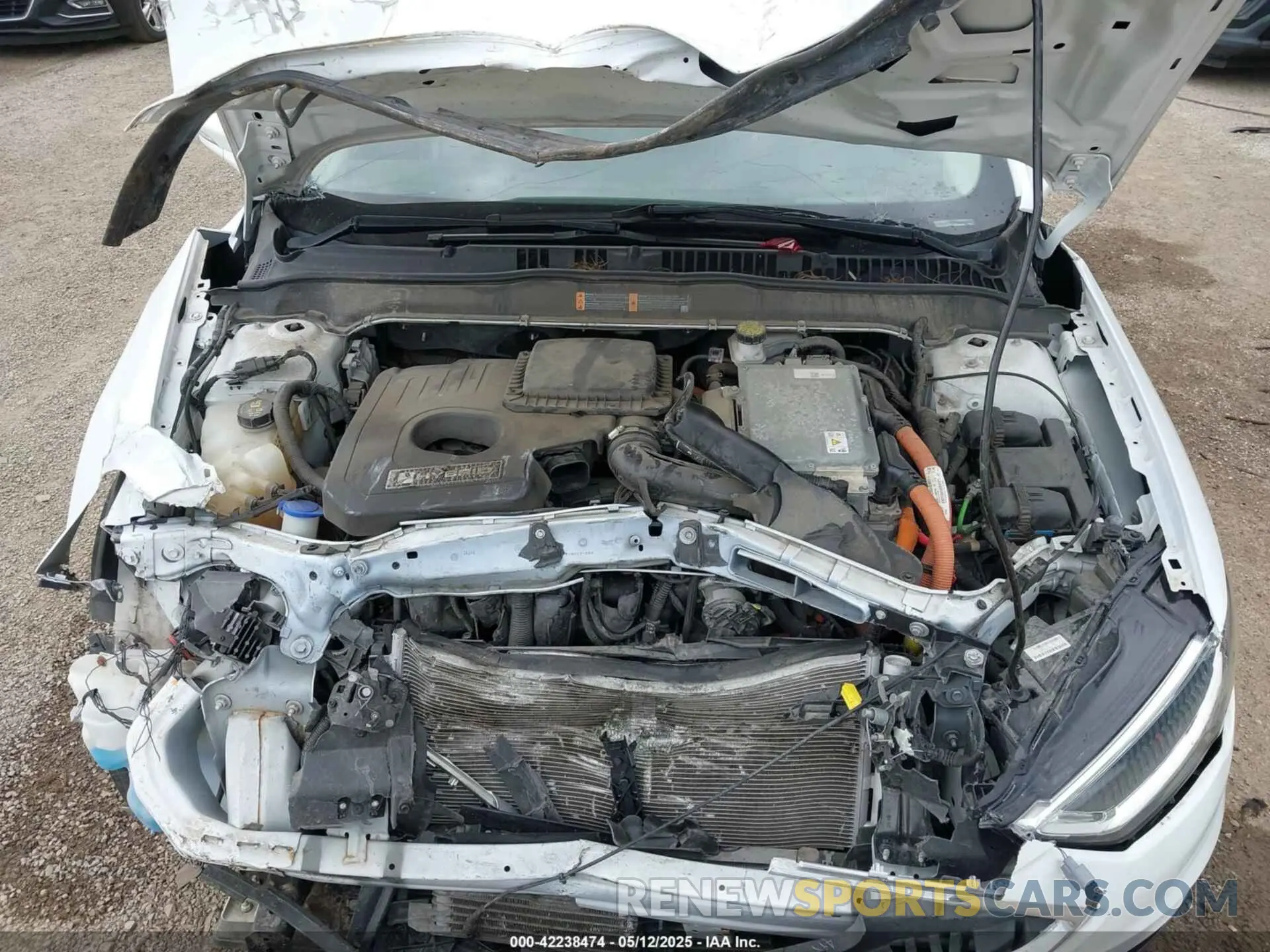 10 Photograph of a damaged car 3FA6P0MU9KR189520 FORD FUSION HYBRID 2019