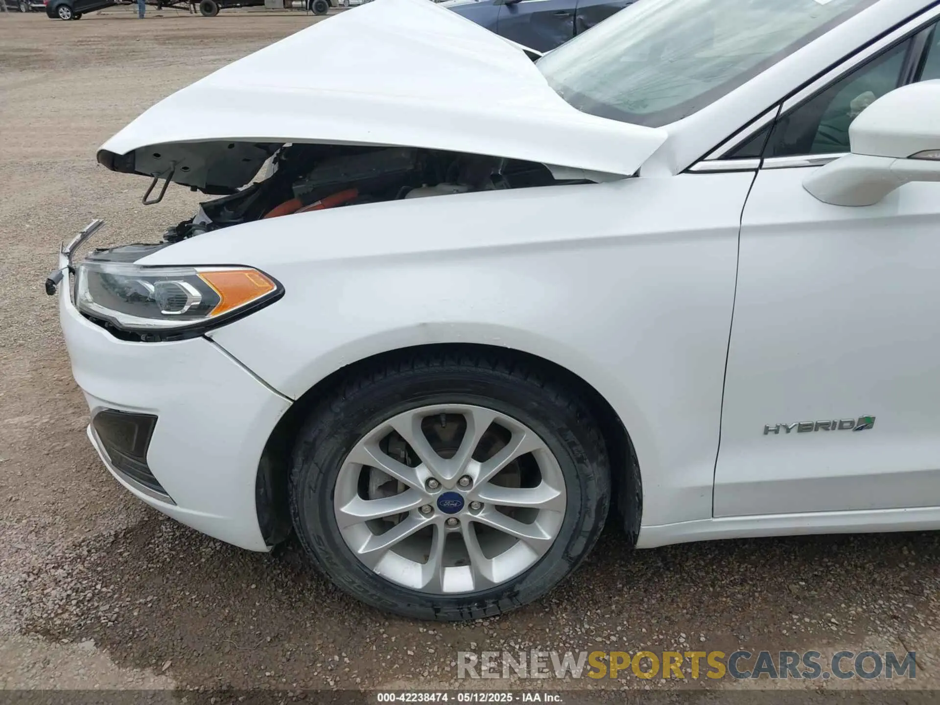 19 Photograph of a damaged car 3FA6P0MU9KR189520 FORD FUSION HYBRID 2019