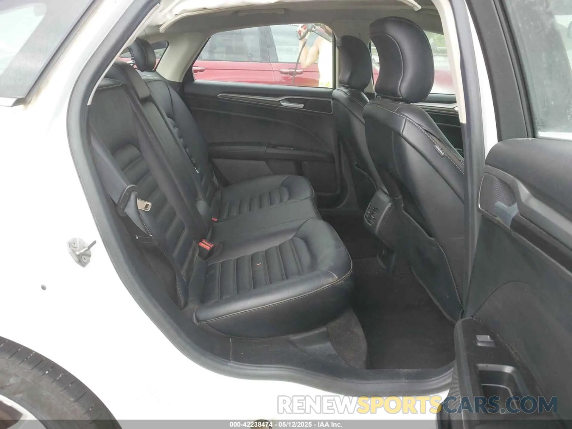 8 Photograph of a damaged car 3FA6P0MU9KR189520 FORD FUSION HYBRID 2019