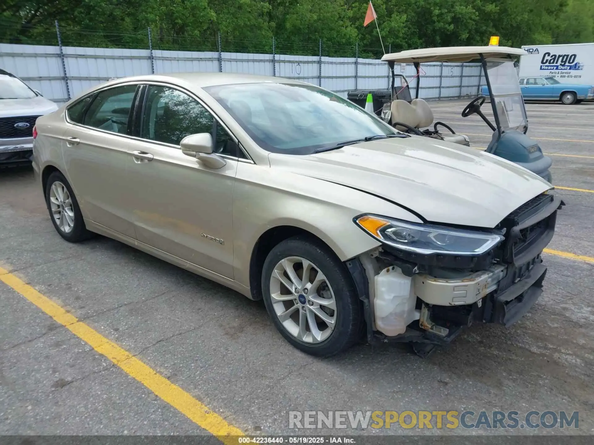 1 Photograph of a damaged car 3FA6P0MUXKR102904 FORD FUSION HYBRID 2019