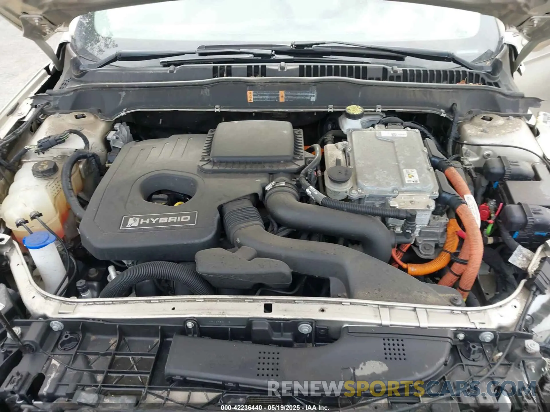 10 Photograph of a damaged car 3FA6P0MUXKR102904 FORD FUSION HYBRID 2019