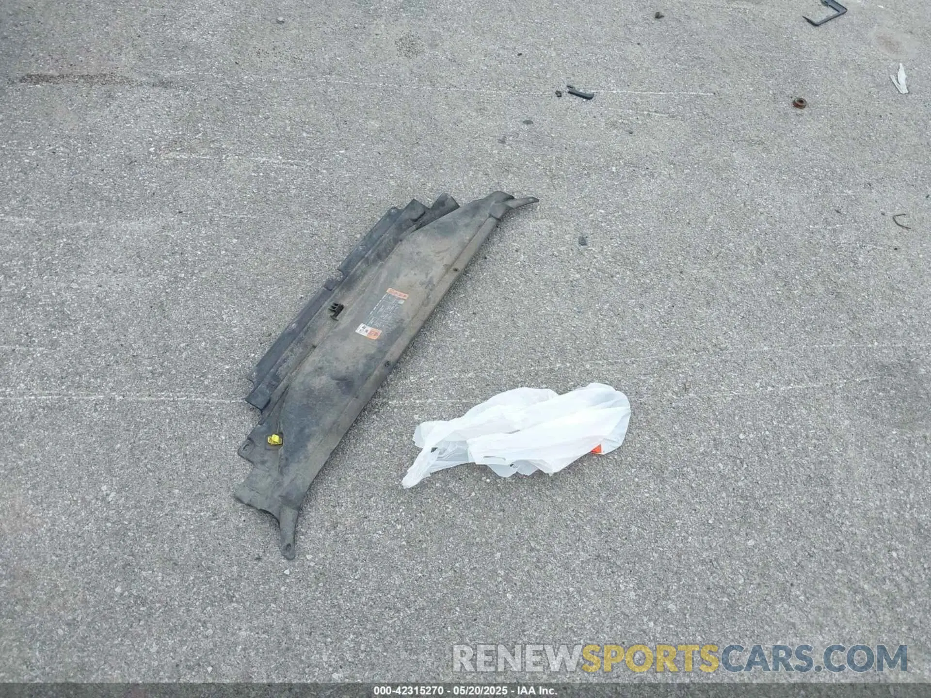 12 Photograph of a damaged car 3FA6P0RU0KR181931 FORD FUSION HYBRID 2019