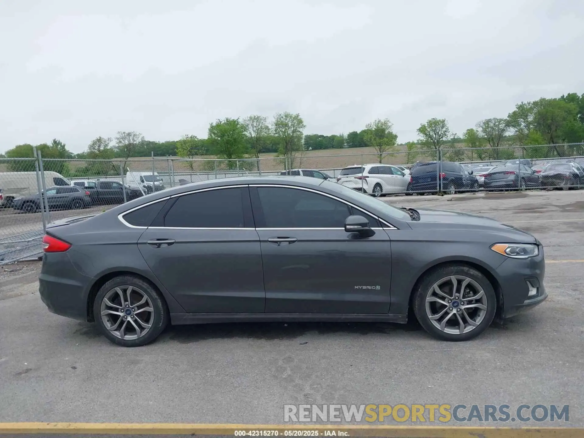 14 Photograph of a damaged car 3FA6P0RU0KR181931 FORD FUSION HYBRID 2019