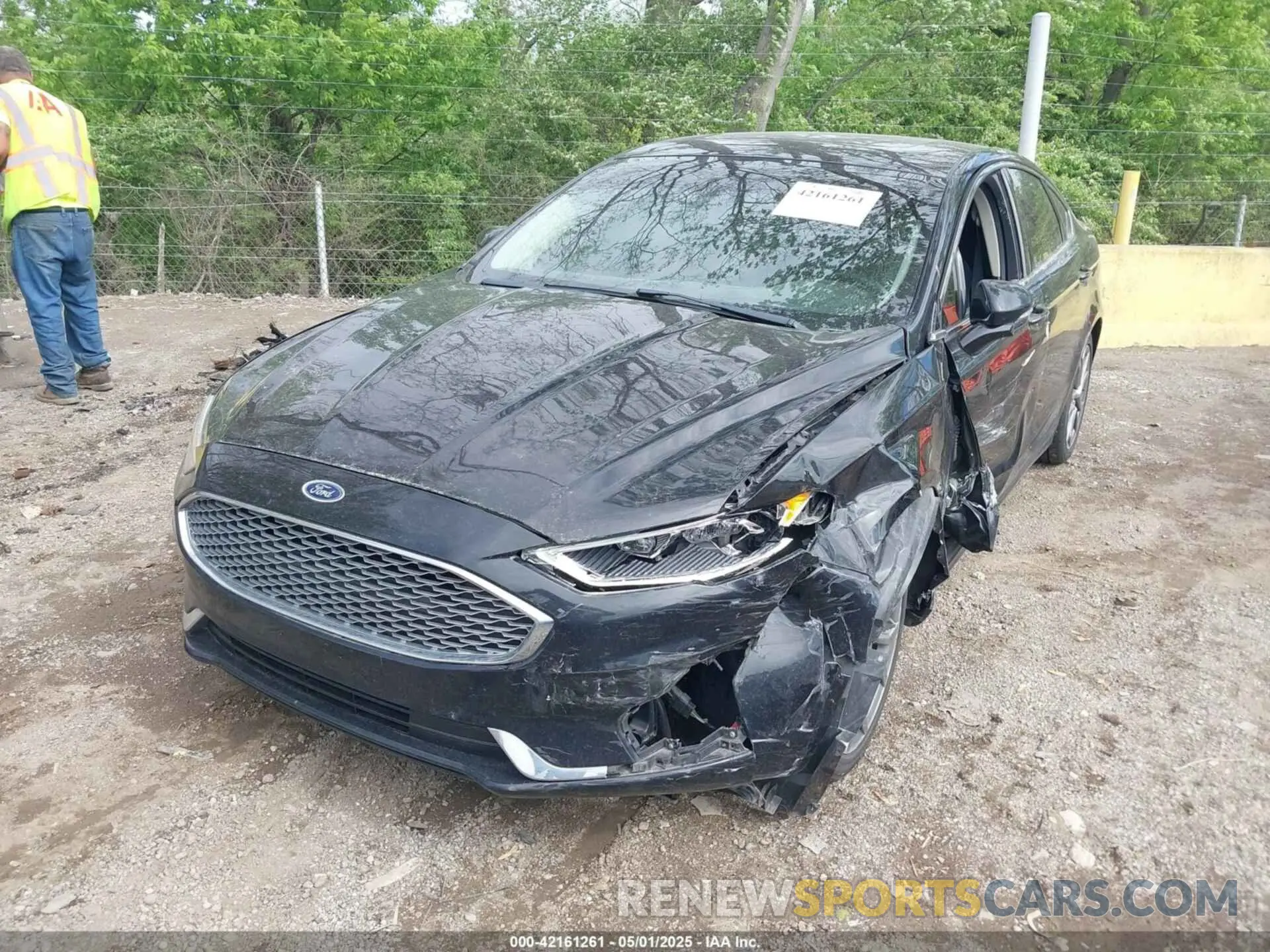 2 Photograph of a damaged car 3FA6P0RU0KR217200 FORD FUSION HYBRID 2019