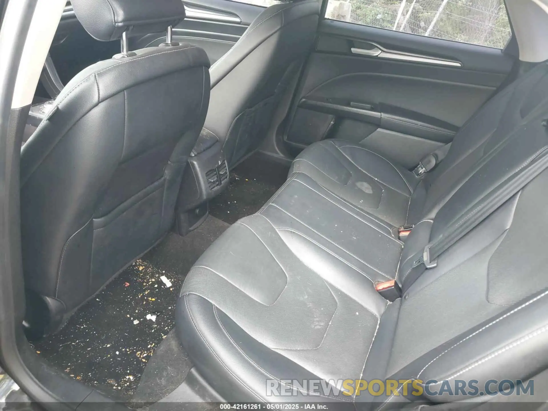 8 Photograph of a damaged car 3FA6P0RU0KR217200 FORD FUSION HYBRID 2019