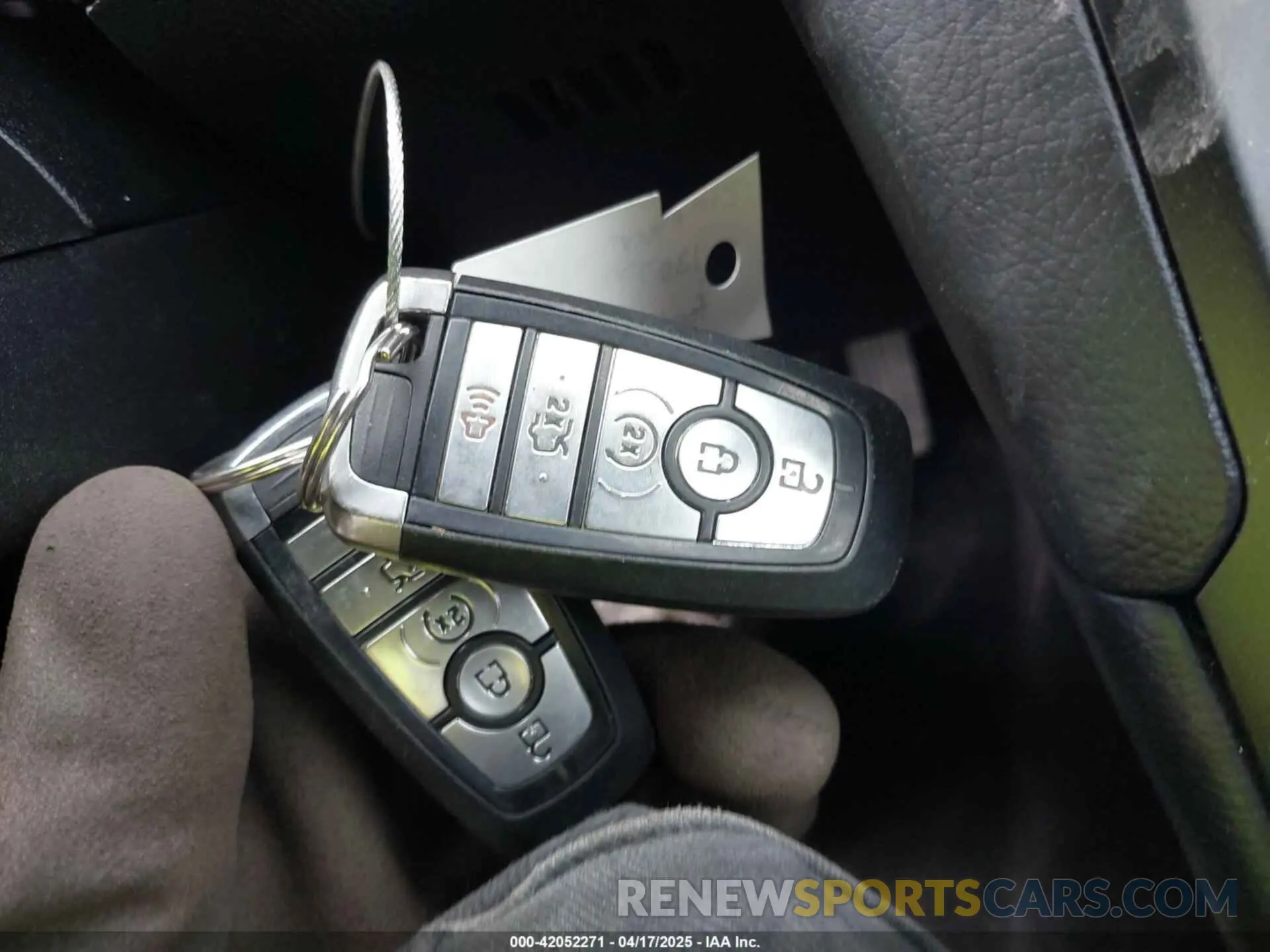 11 Photograph of a damaged car 3FA6P0RU1KR235561 FORD FUSION HYBRID 2019