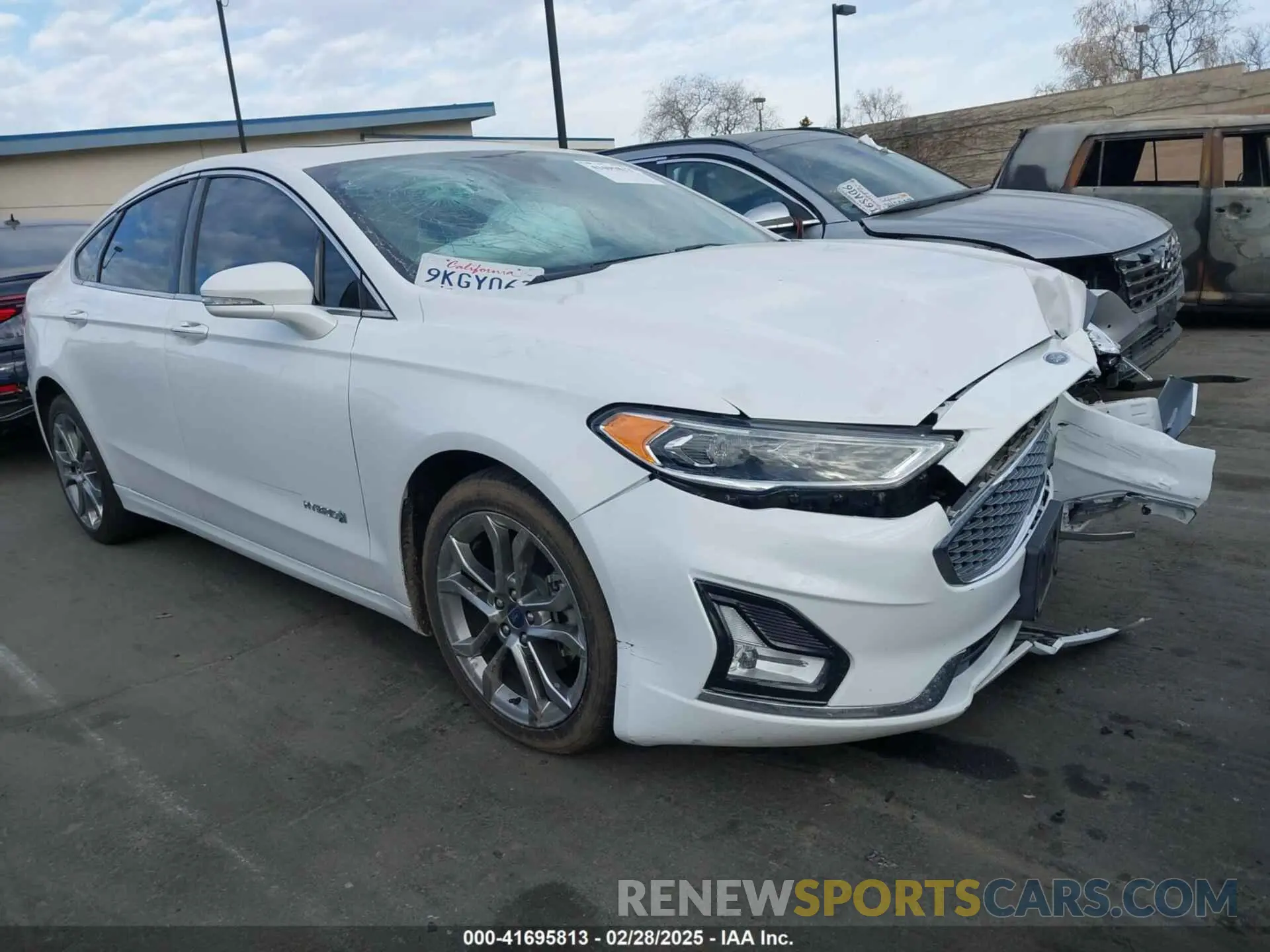 1 Photograph of a damaged car 3FA6P0RU2KR104817 FORD FUSION HYBRID 2019